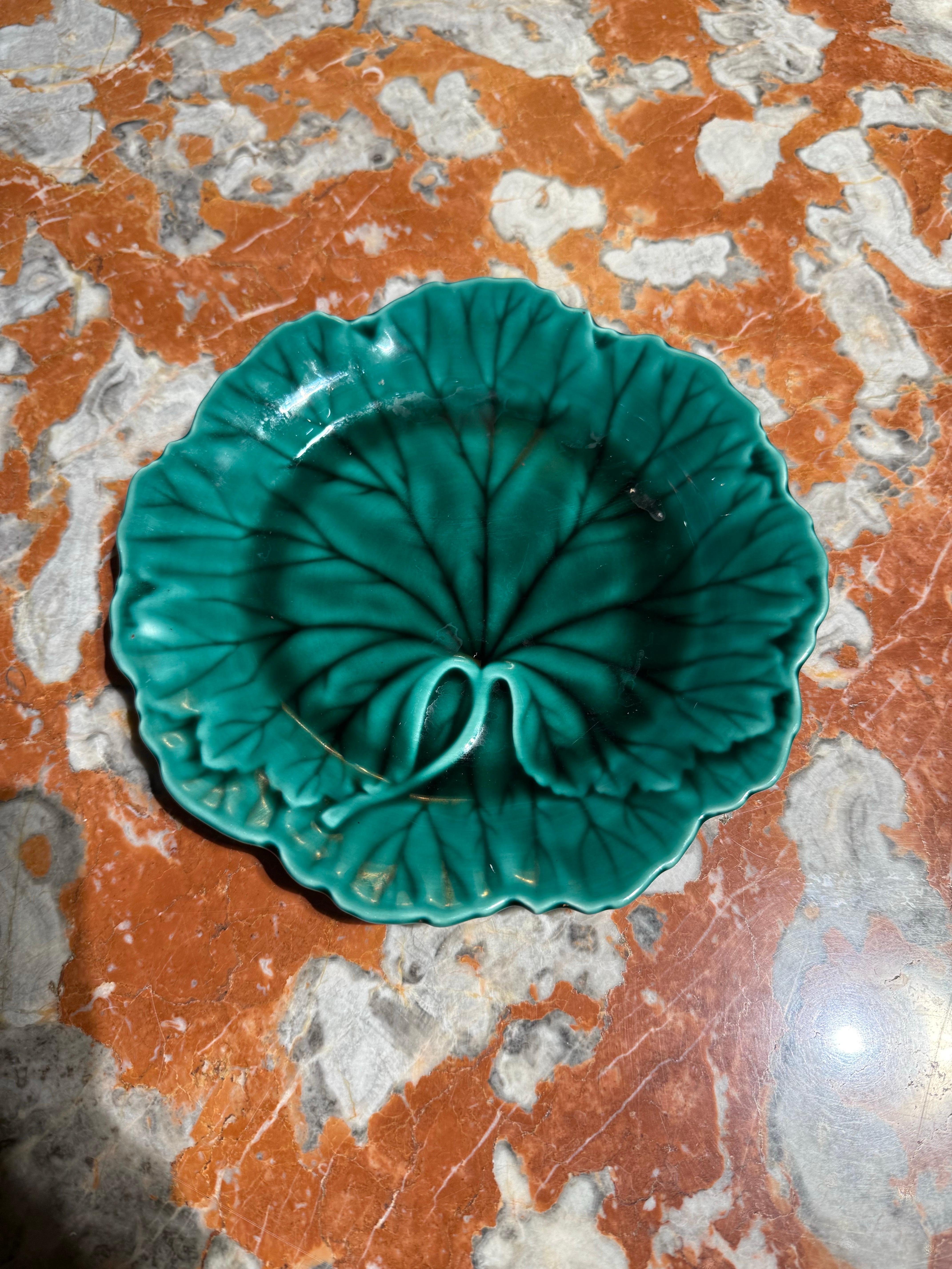 Ensemble de 10 assiettes à choux en majolique vernissée verte de Wedgwood & Barlaston of Etruria Bon état - En vente à ARMADALE, VIC