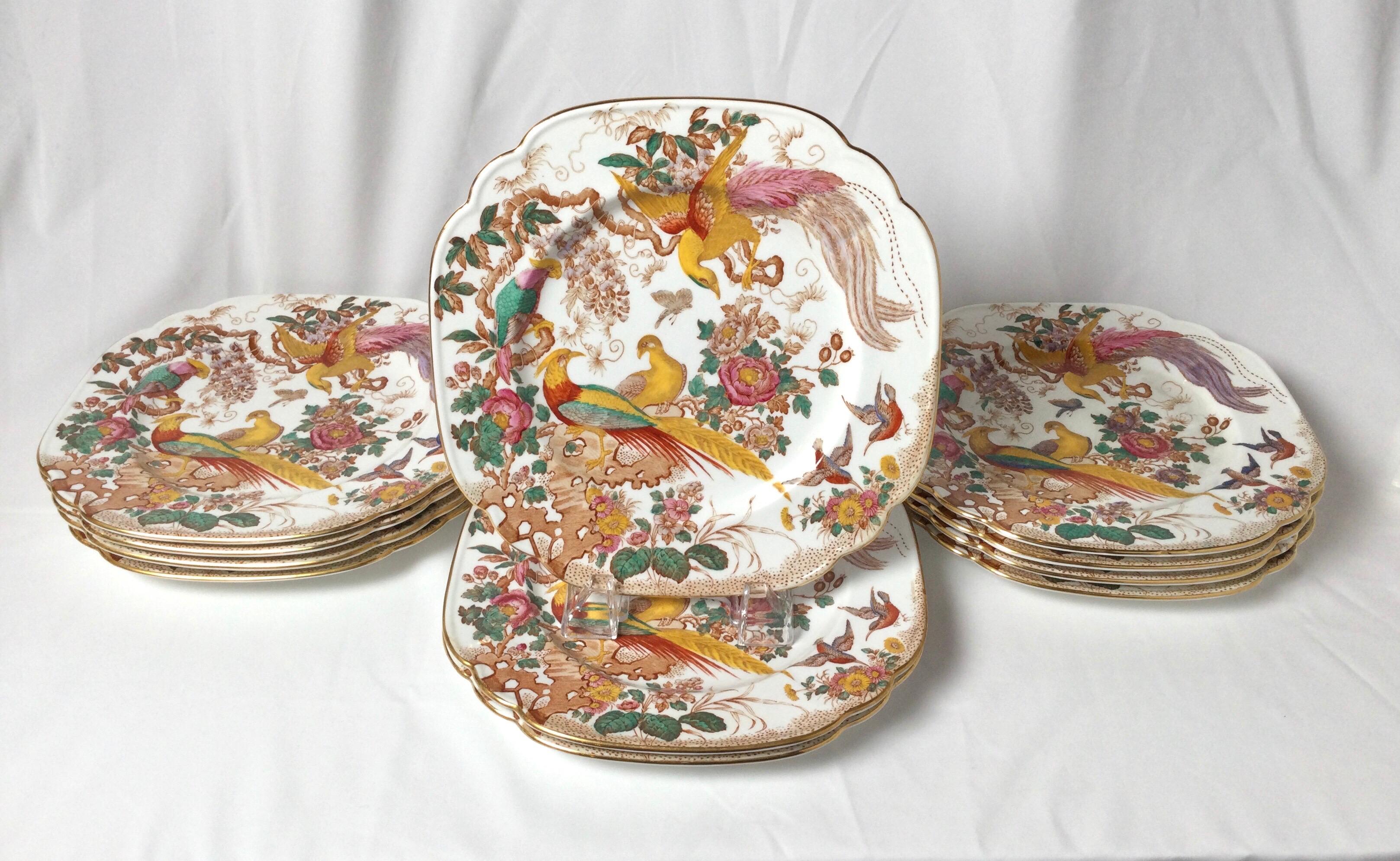 Set of 11 Royal Crown Derby Old Avesburry Pattern Luncheon Plates In Excellent Condition In Lambertville, NJ