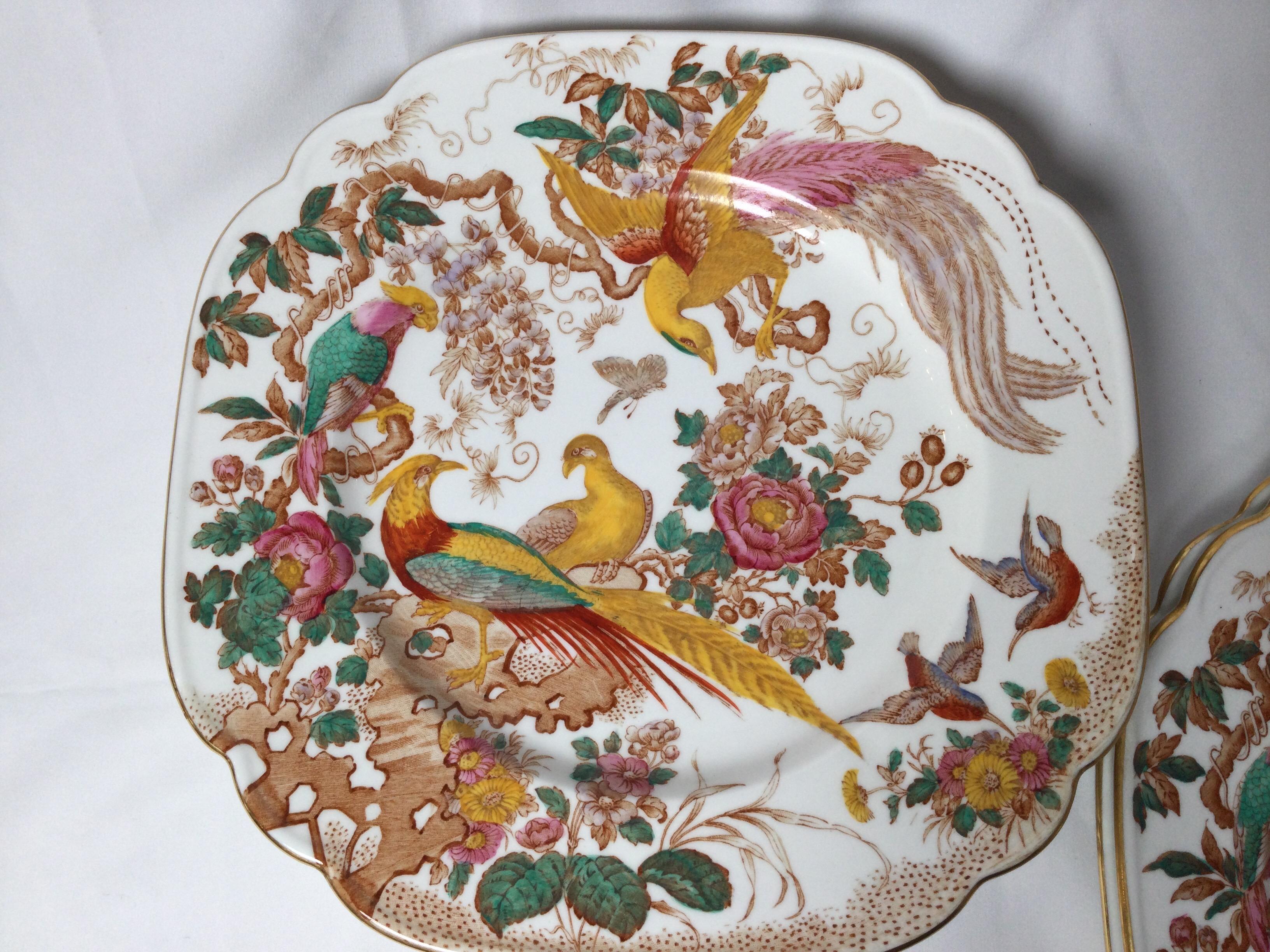 Mid-20th Century Set of 11 Royal Crown Derby Old Avesburry Pattern Luncheon Plates