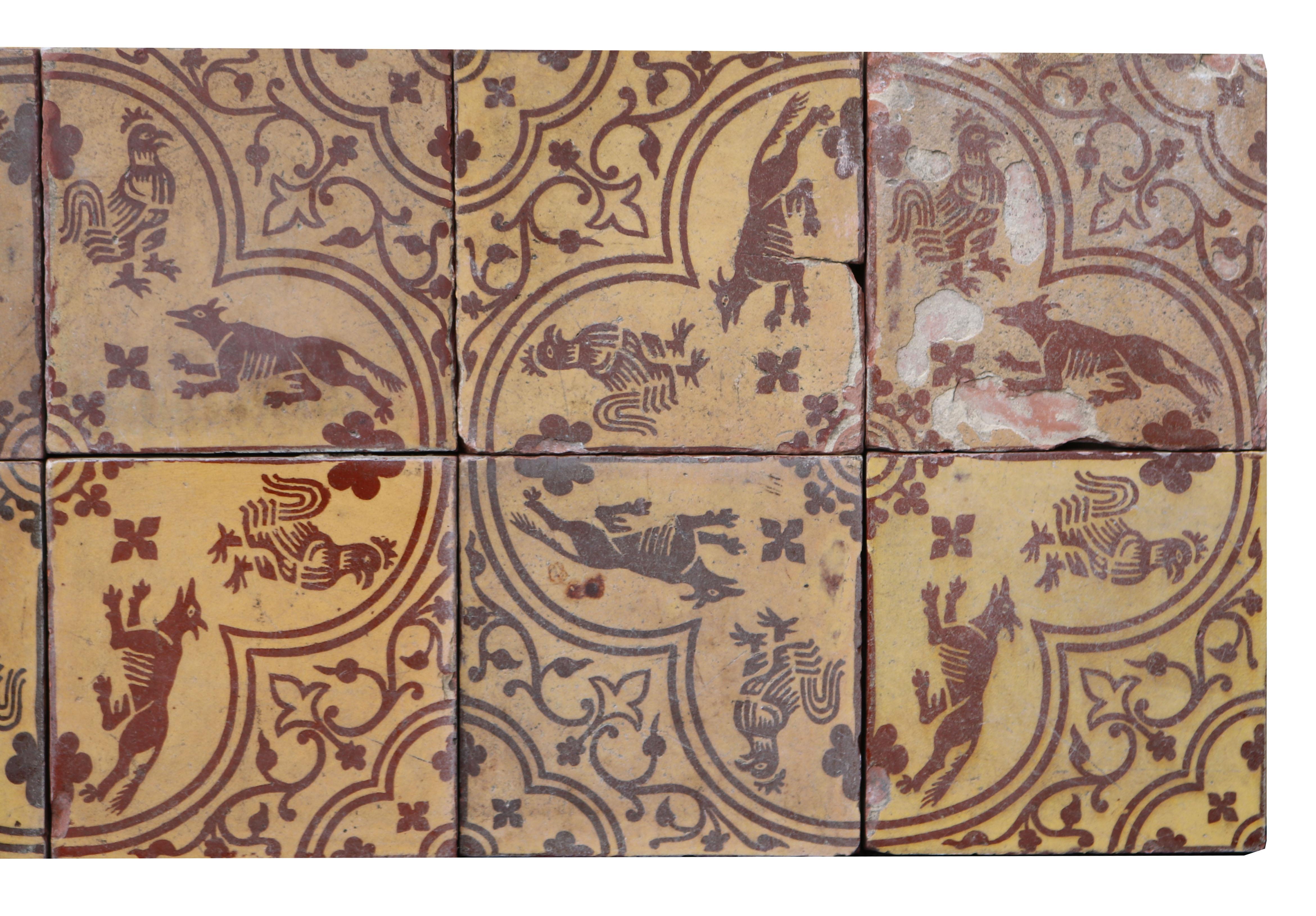 Set von 12 antiken Enkaustik-Kacheln im mittelalterlichen Stil im Zustand „Gut“ im Angebot in Wormelow, Herefordshire