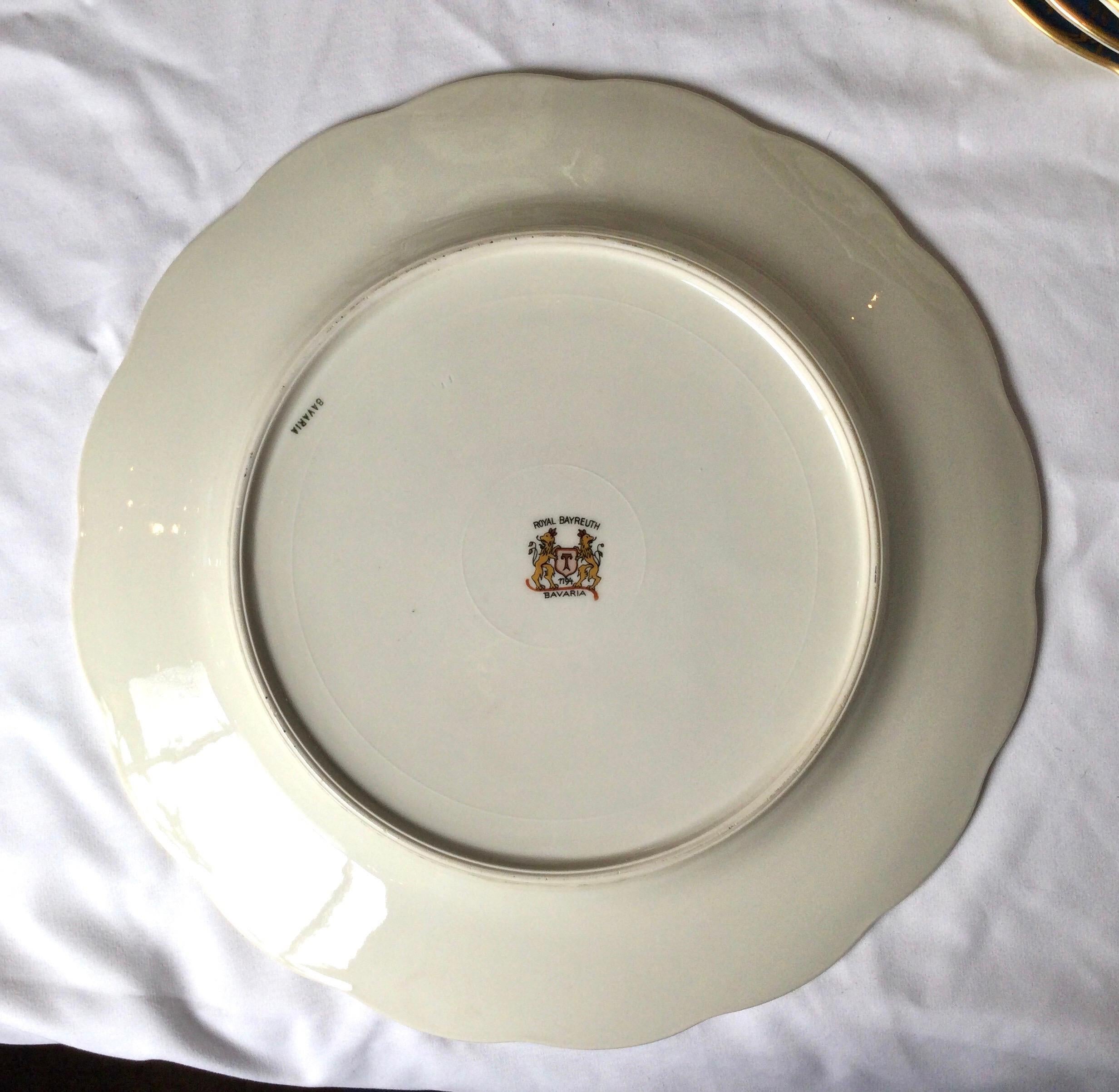 Set of 12 Elaborate Service Dinner Plates 4