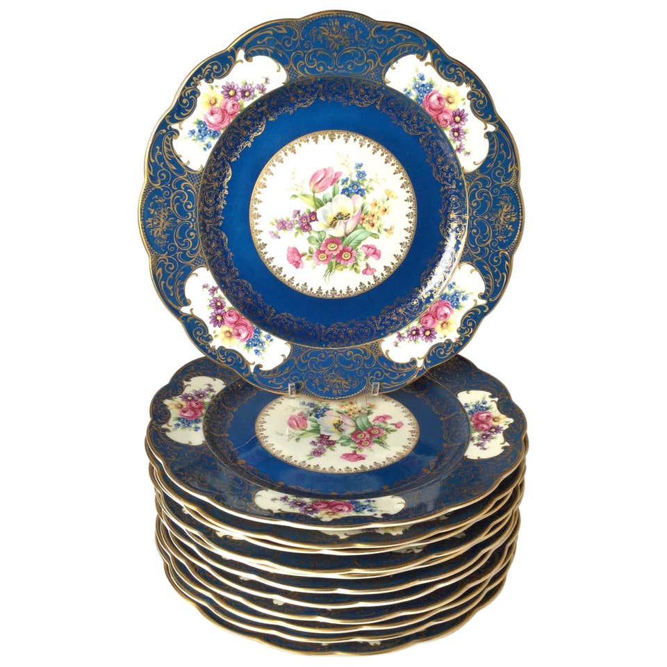 Set of 12 Elaborate Service Dinner Plates For Sale at 1stDibs