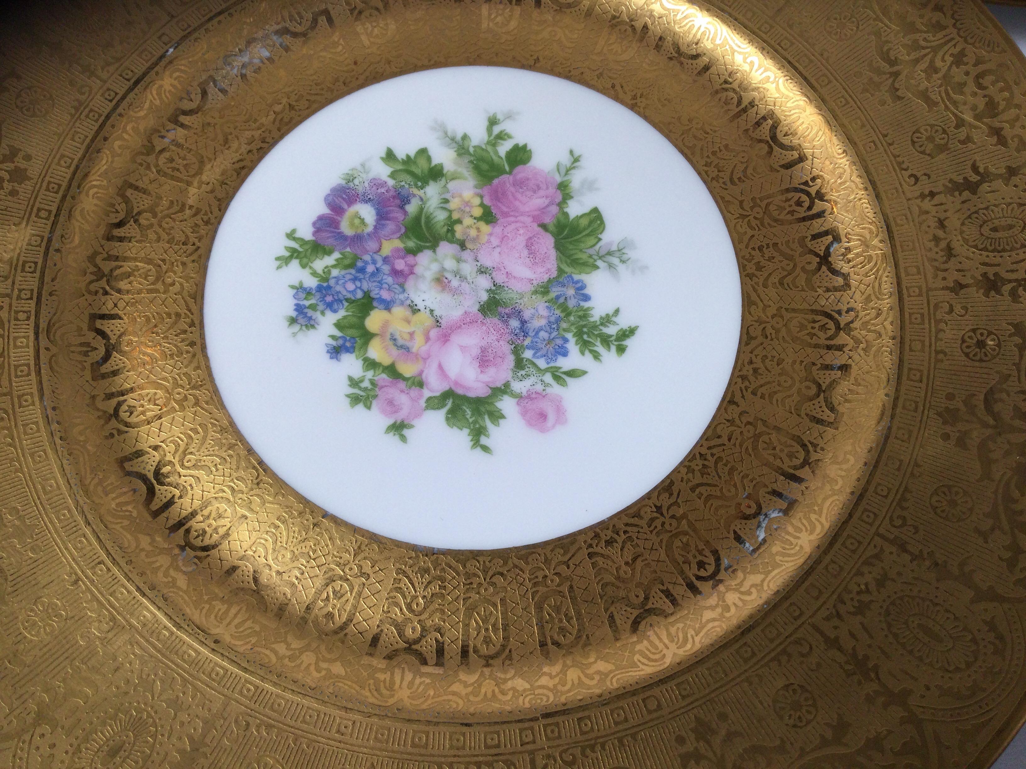 Set of 12 French Porcelain Gold Encrusted Floral Service Cabinet Plates 1