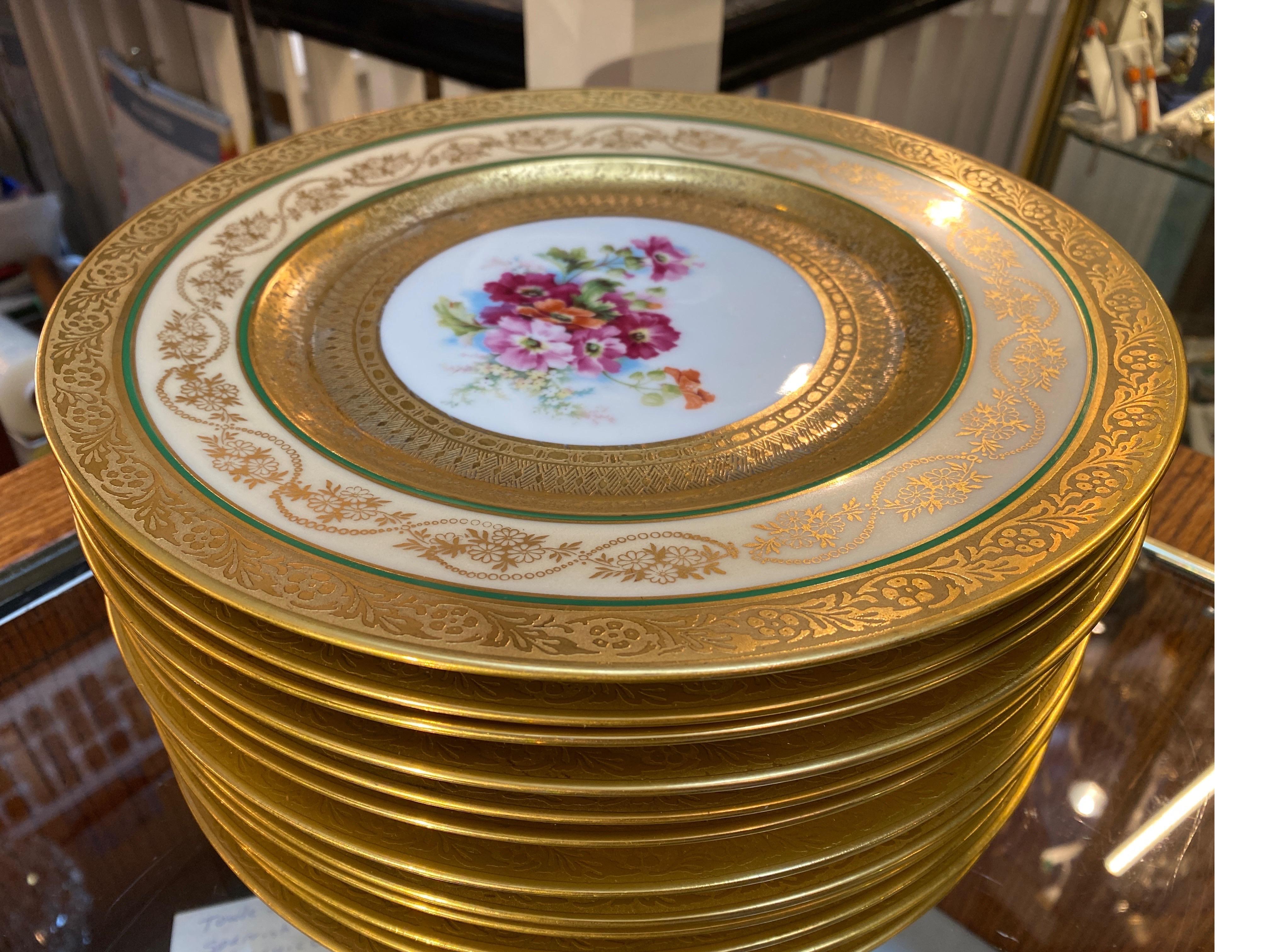 Set of 12 Gold Encrusted Floral Service Dinner Plates, 1920's Germany (Porzellan) im Angebot