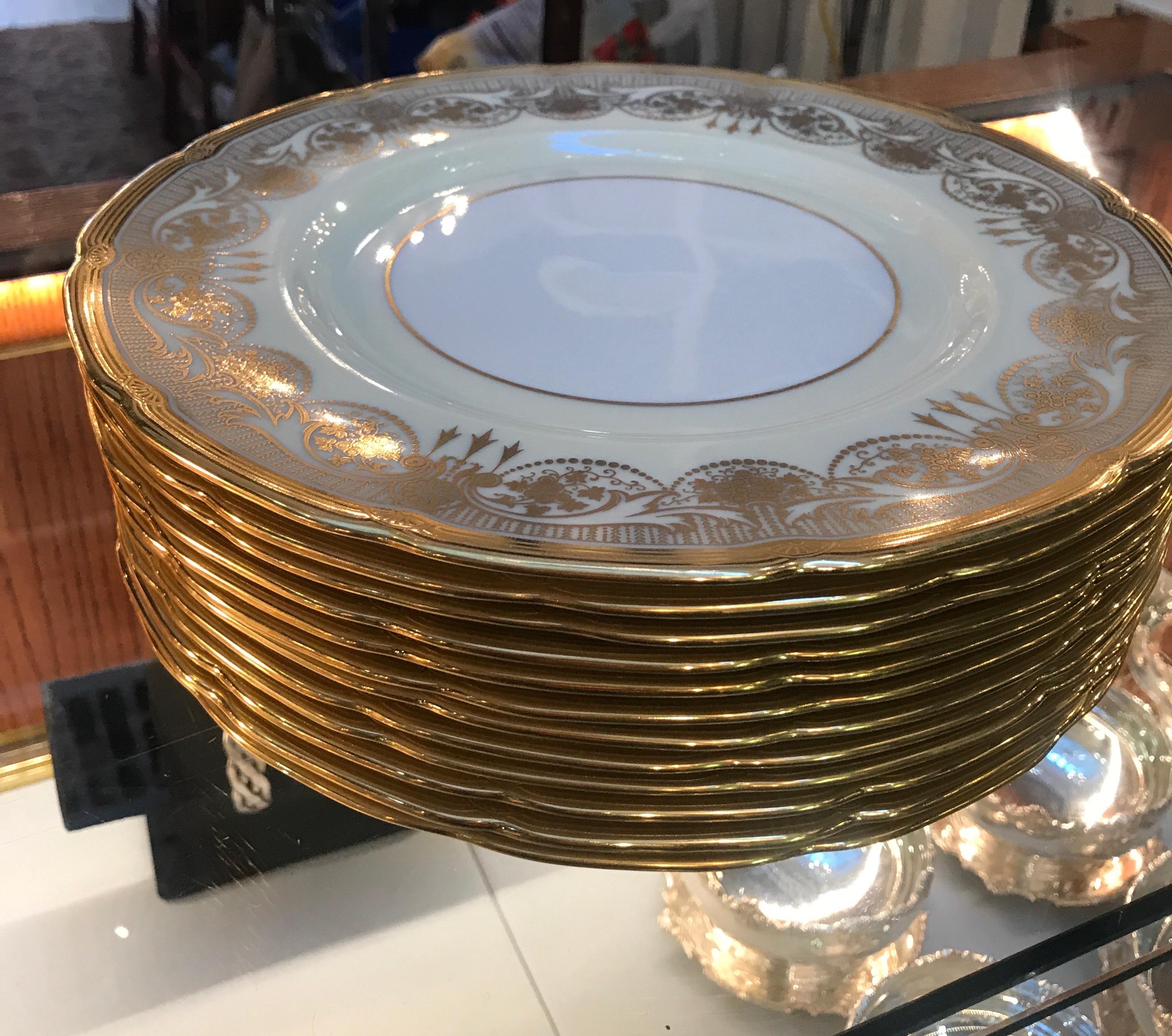 A Set of 12 Gold Encrusted Service Dinner Plates 1