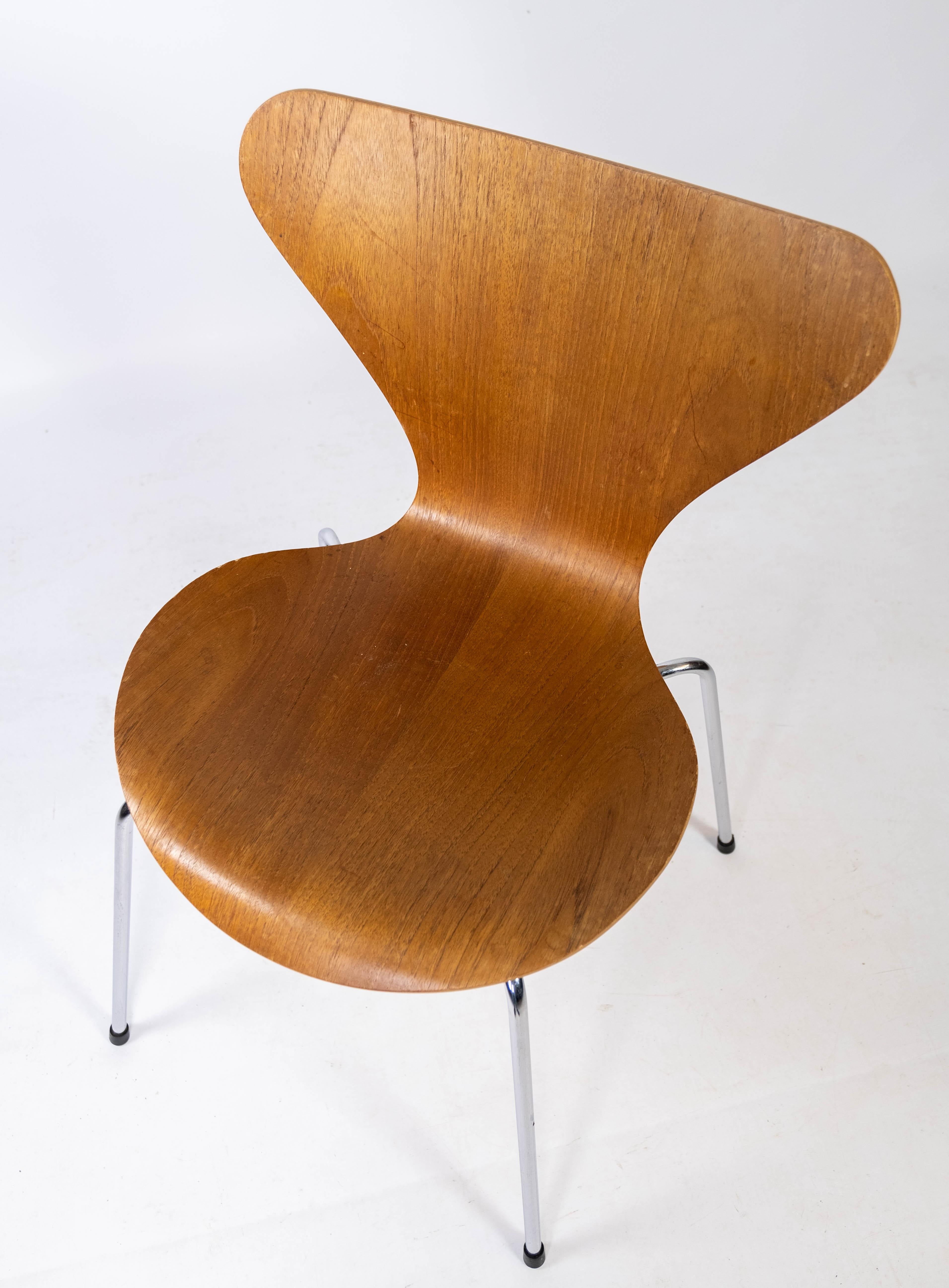 Danish Set of 12 Series Seven Chairs, Model 3107, of Teak Designed by Arne Jacobsen