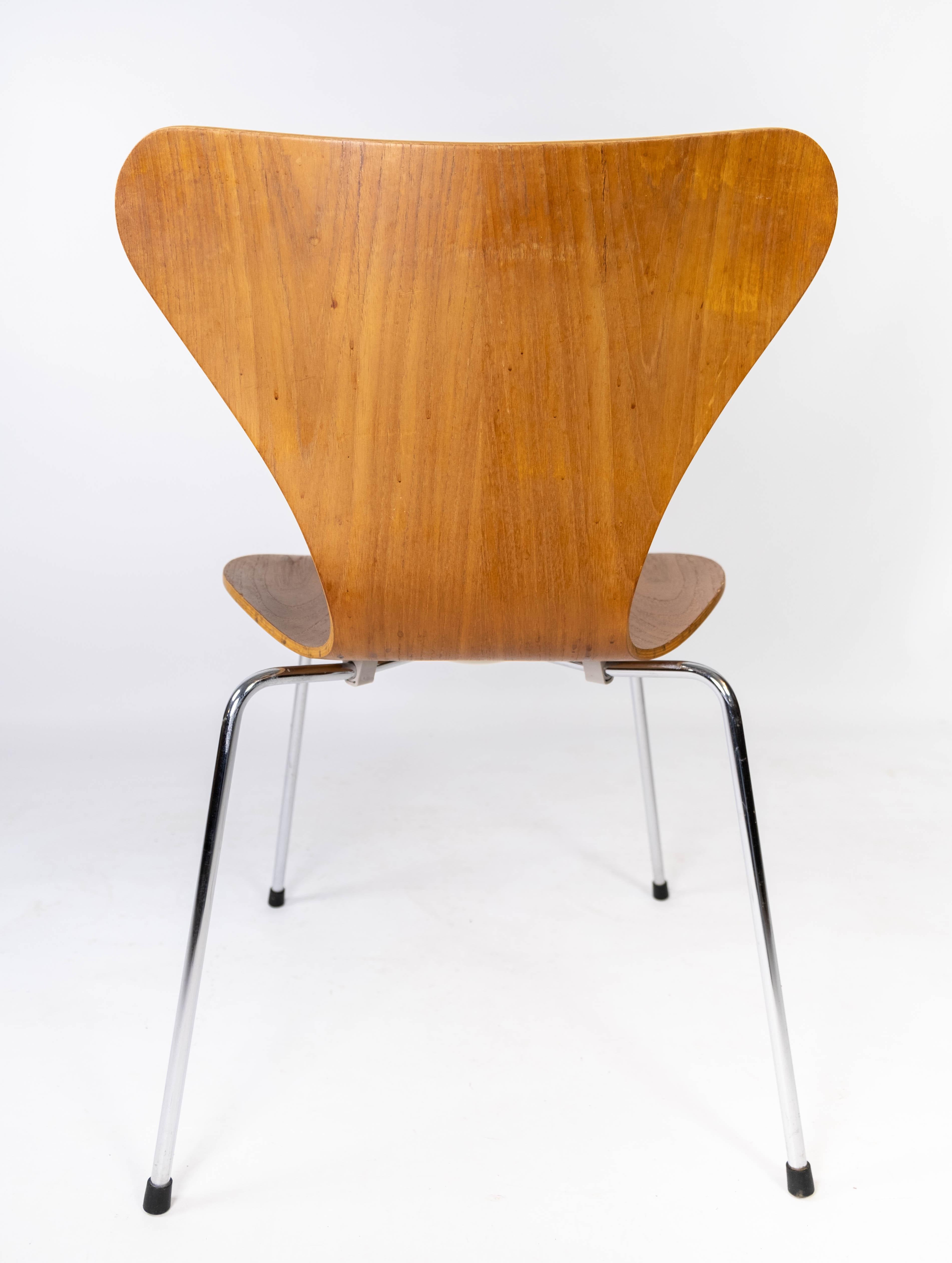 Mid-20th Century Set of 12 Series Seven Chairs, Model 3107, of Teak Designed by Arne Jacobsen