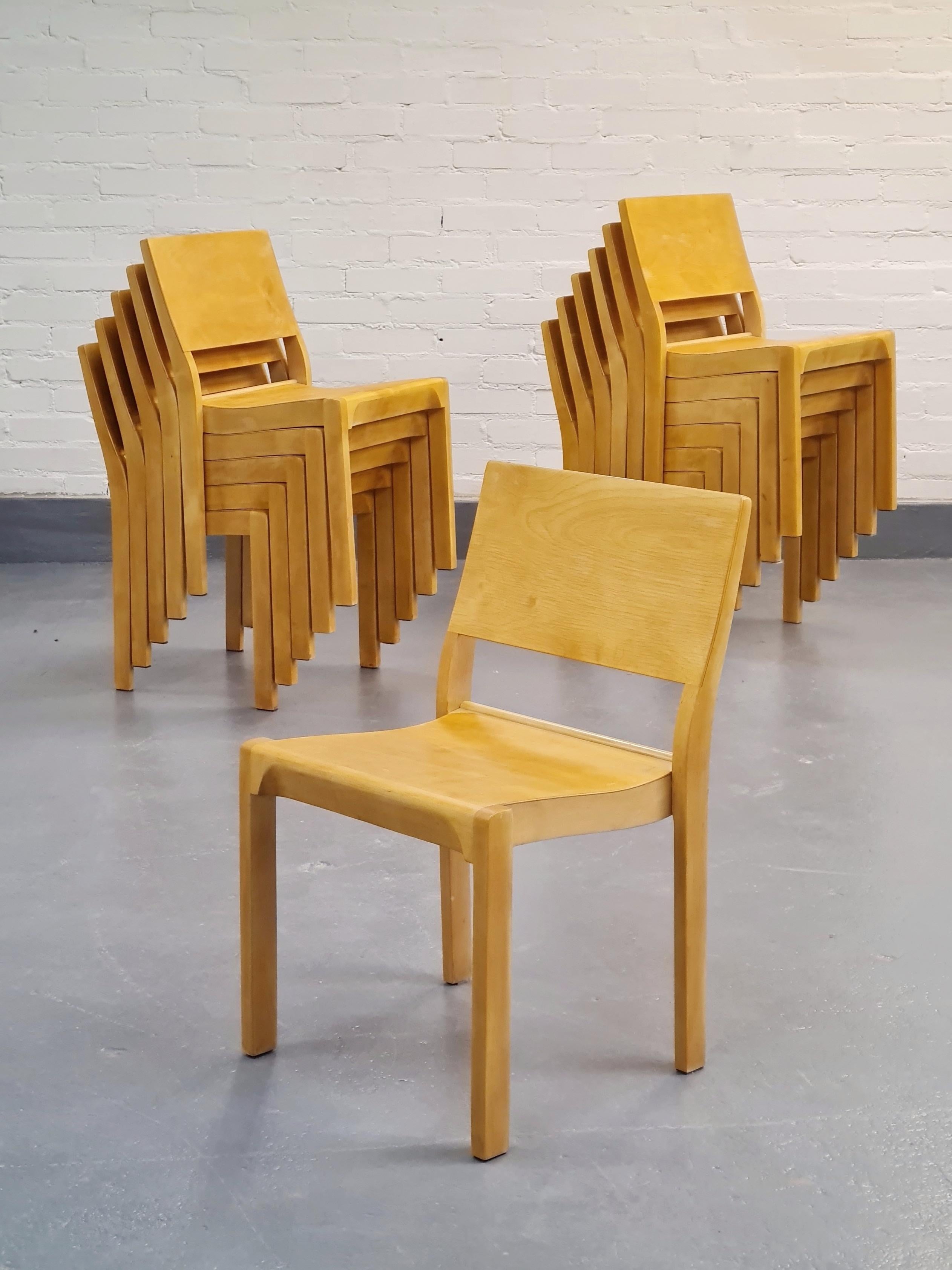 This chair was first designed in 1929 by Alvar Aalto in collobaration with the carpenter Otto Korhonen. This stackable model suited big halls and public places, restaurants, cafes and churches for example as well as single homes or flats.
It is