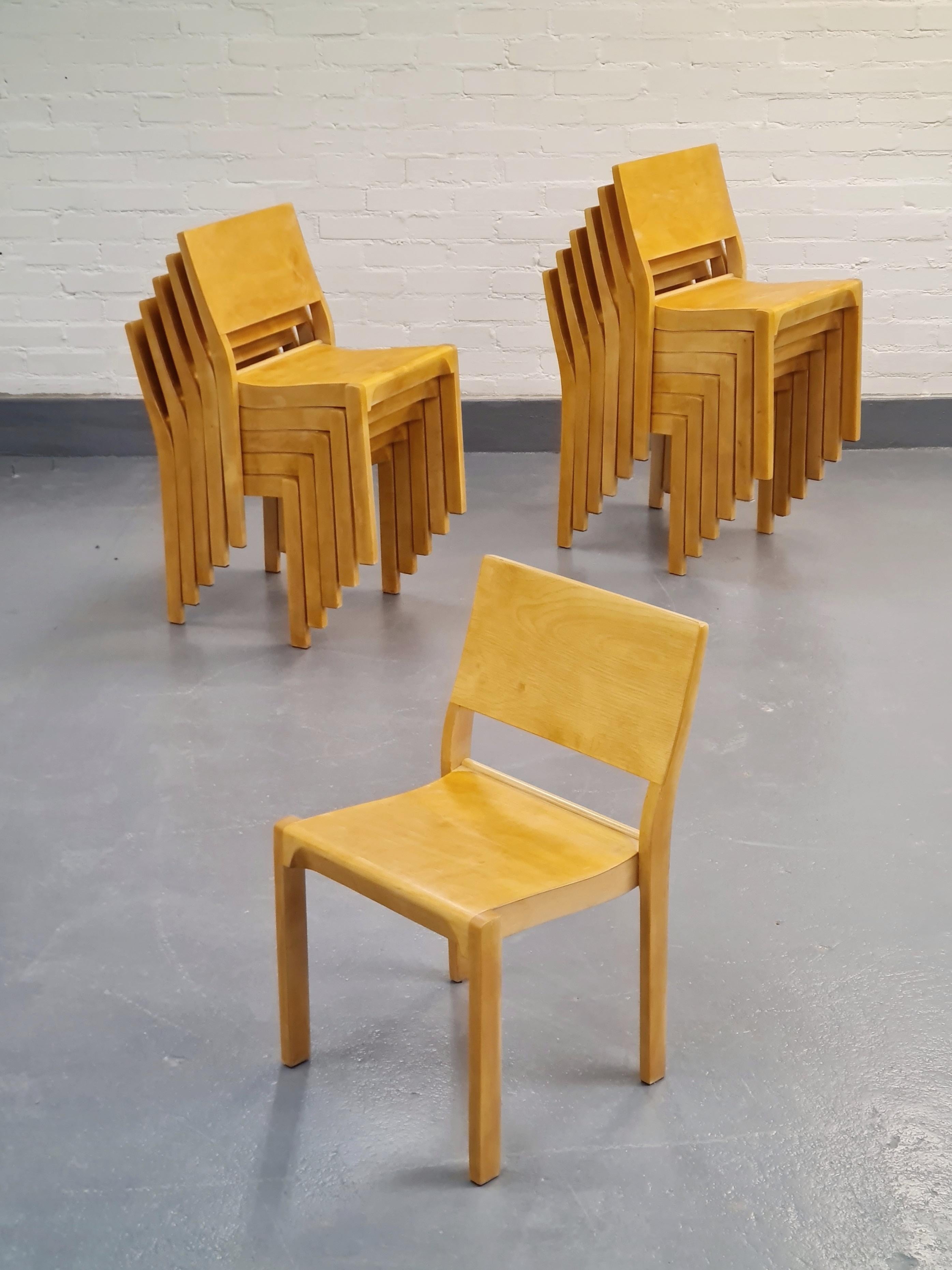 Scandinavian Modern Set of 12 Stackable Alvar Aalto 611-Chairs for Artek