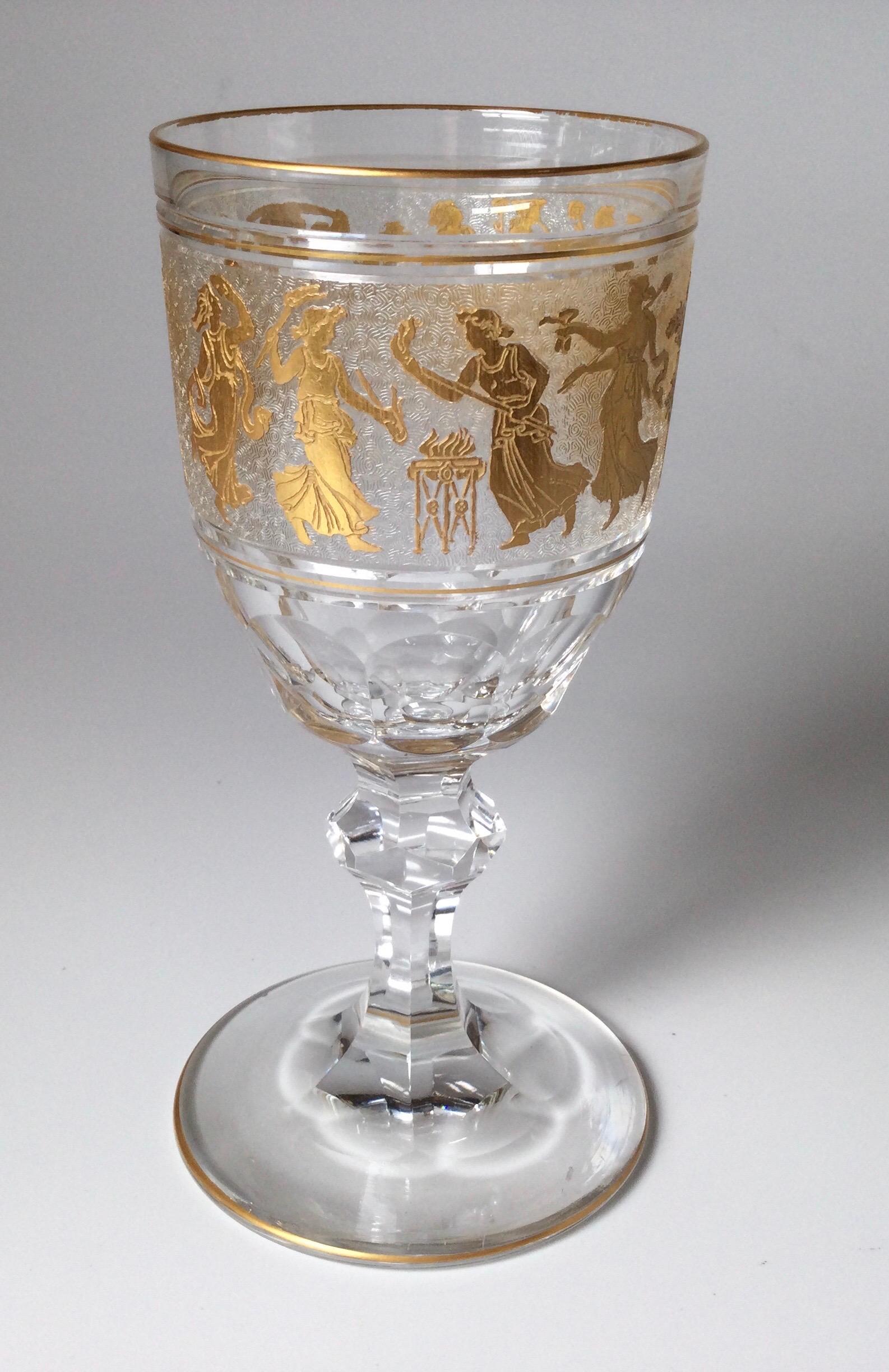 20th Century Set of 12 Val St Lambert Tall Gilt Water / Wine Glasses With Roman Figures, Gilt