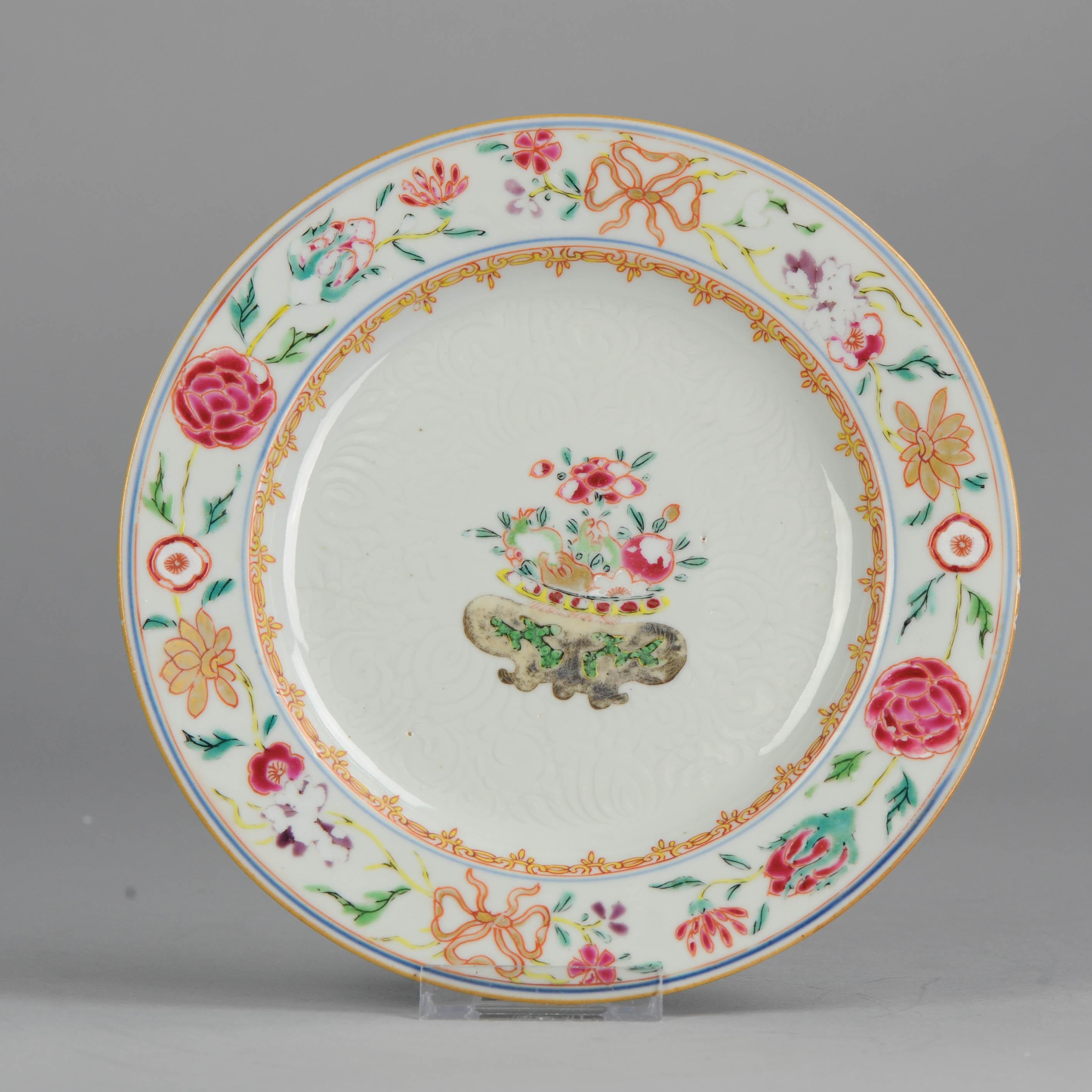 Perfect for interior wall decoration. We offer sets of 18th century Chinese Famille plates. Available in every quantity needed. The selection in the pictures might not be available due to stock changes, but we have around 100 Chinese Famille Rose