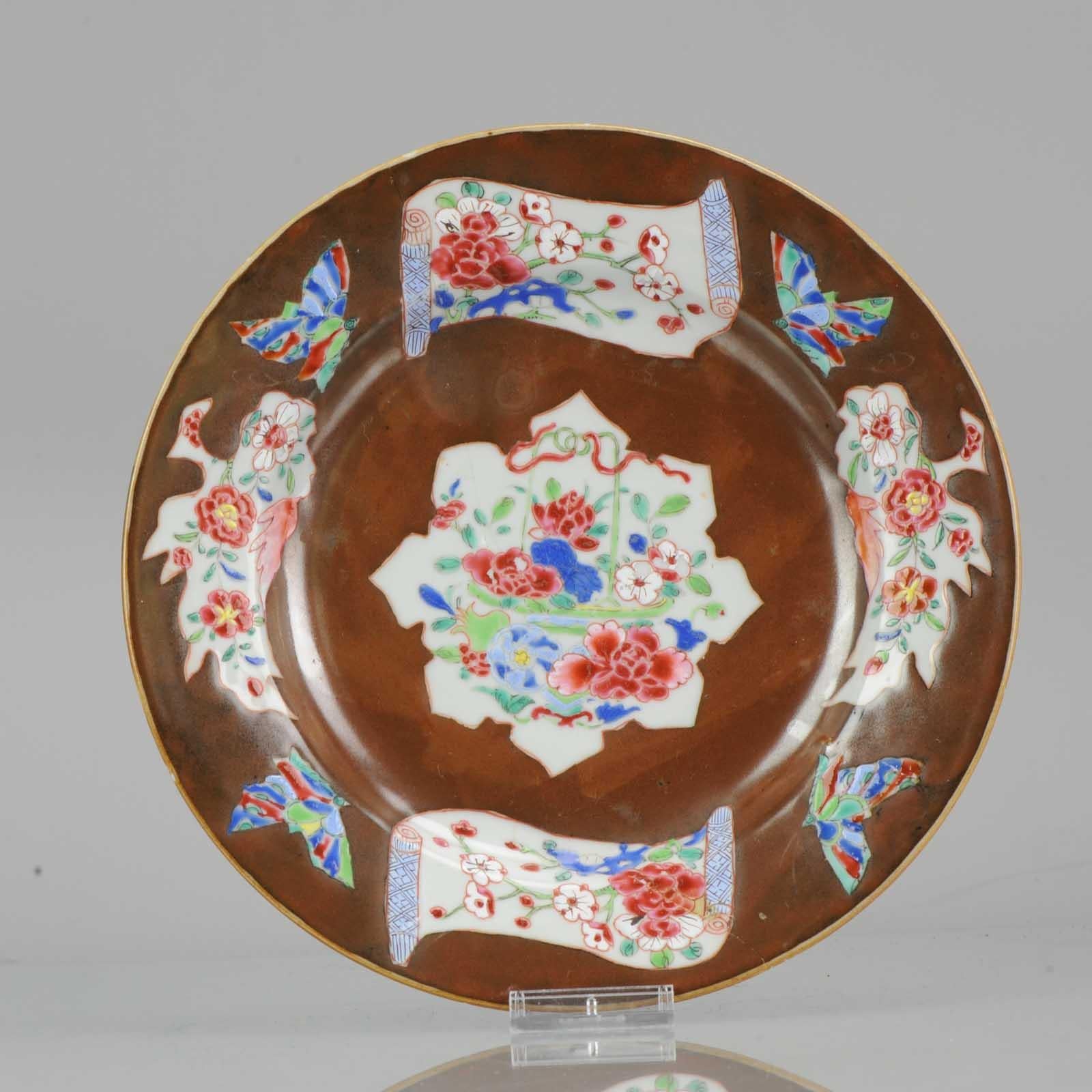 Set of Chinese Famille Rose Plates for Wall Decoration Porcelain China In Good Condition For Sale In Amsterdam, Noord Holland