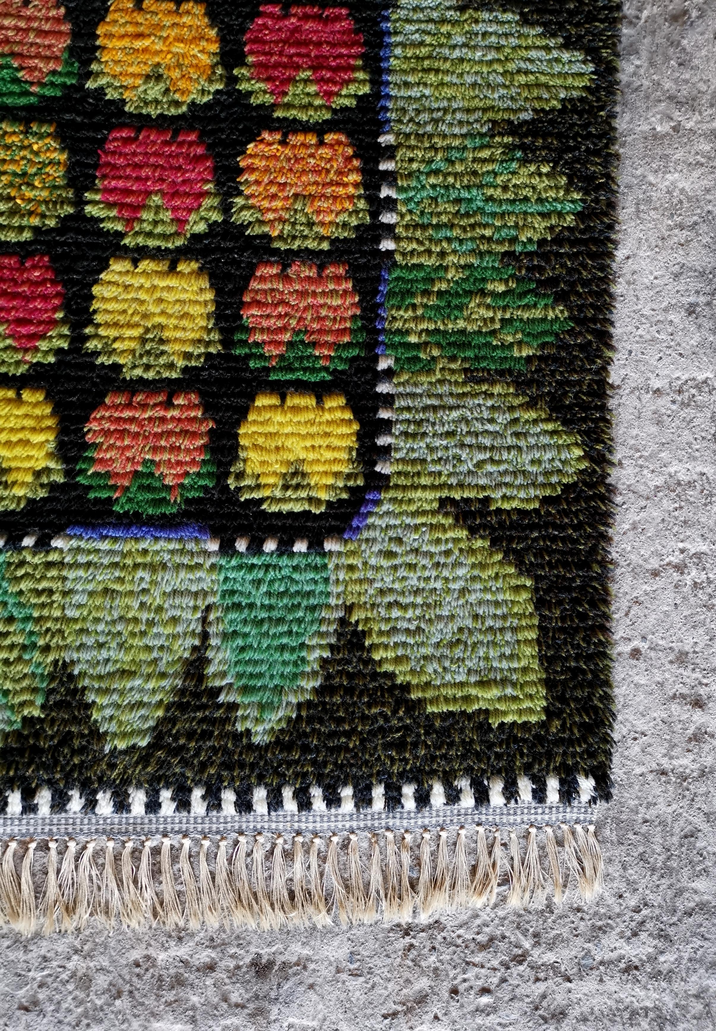 Hand-Woven A set of 1950s Swedish Rya Wool Rugs Pure wool in MINT condition, colors intact For Sale