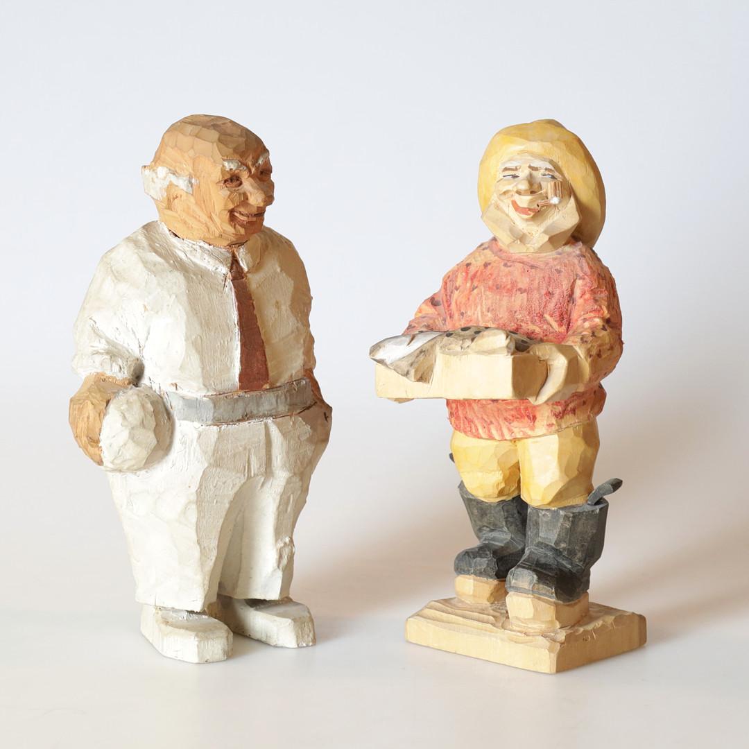 old man and old woman figurines