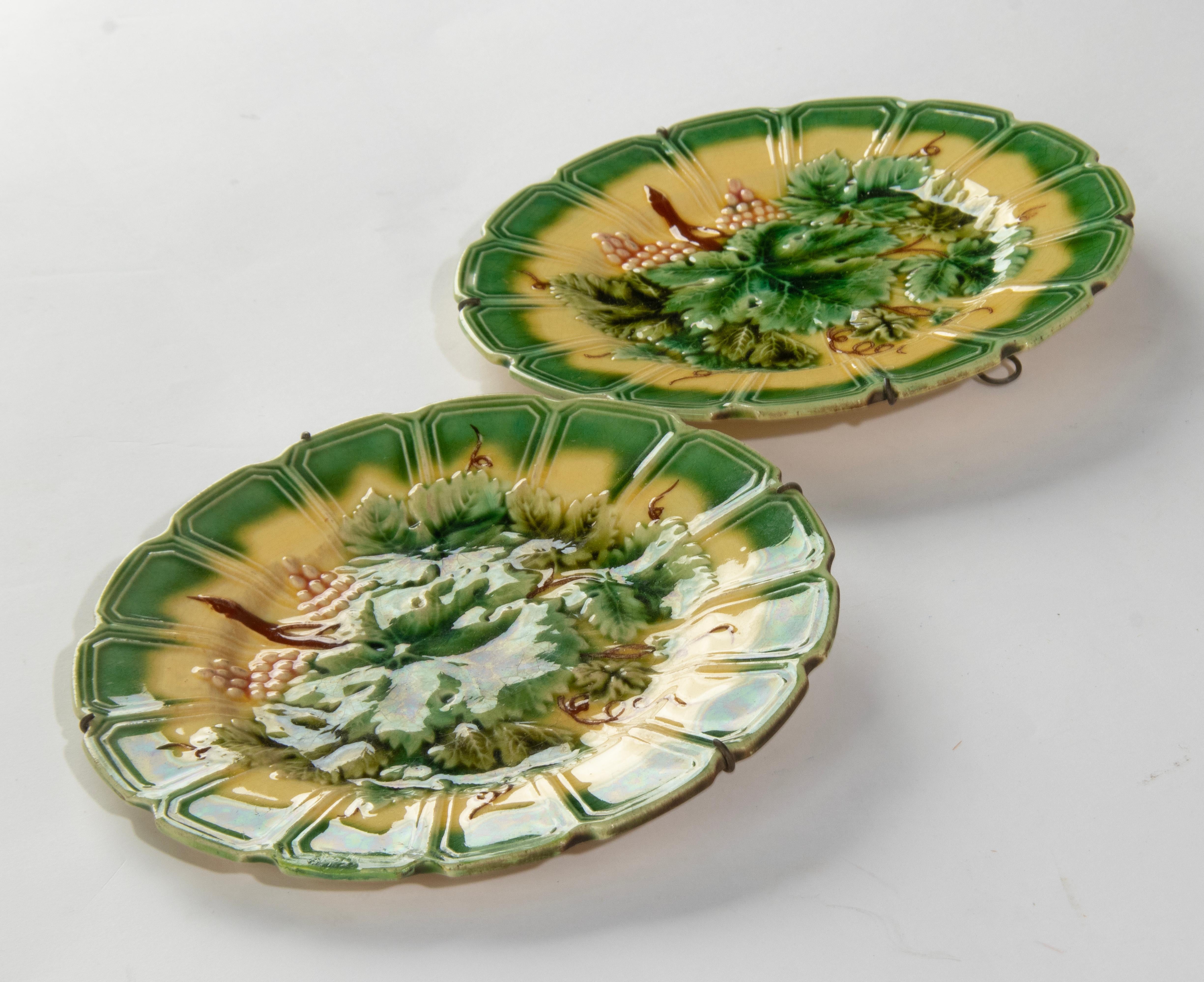Hand-Crafted A Set of 2 Antique Majolica Plates made by Sarreguemines  For Sale