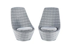 A set of 2 armchairs