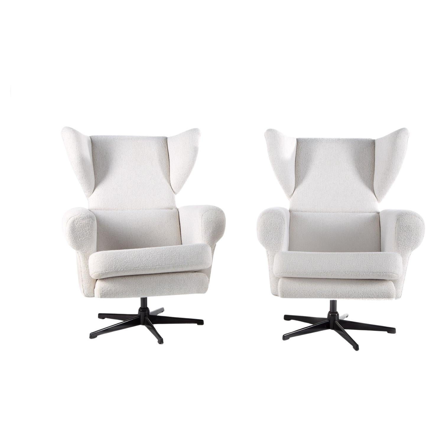 A set of 2 armchairs For Sale