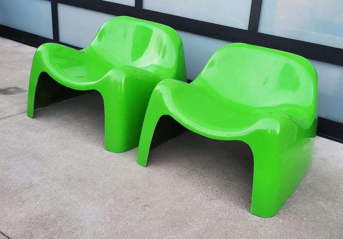 Organic Modern A Set Of 2 Green Fiberglass Toga Lounge Chairs Mid Century Modern Seating For Sale