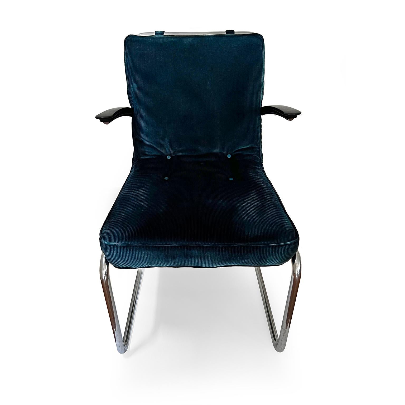 Dutch A set of 2 original Gispen 411 armchairs. For Sale