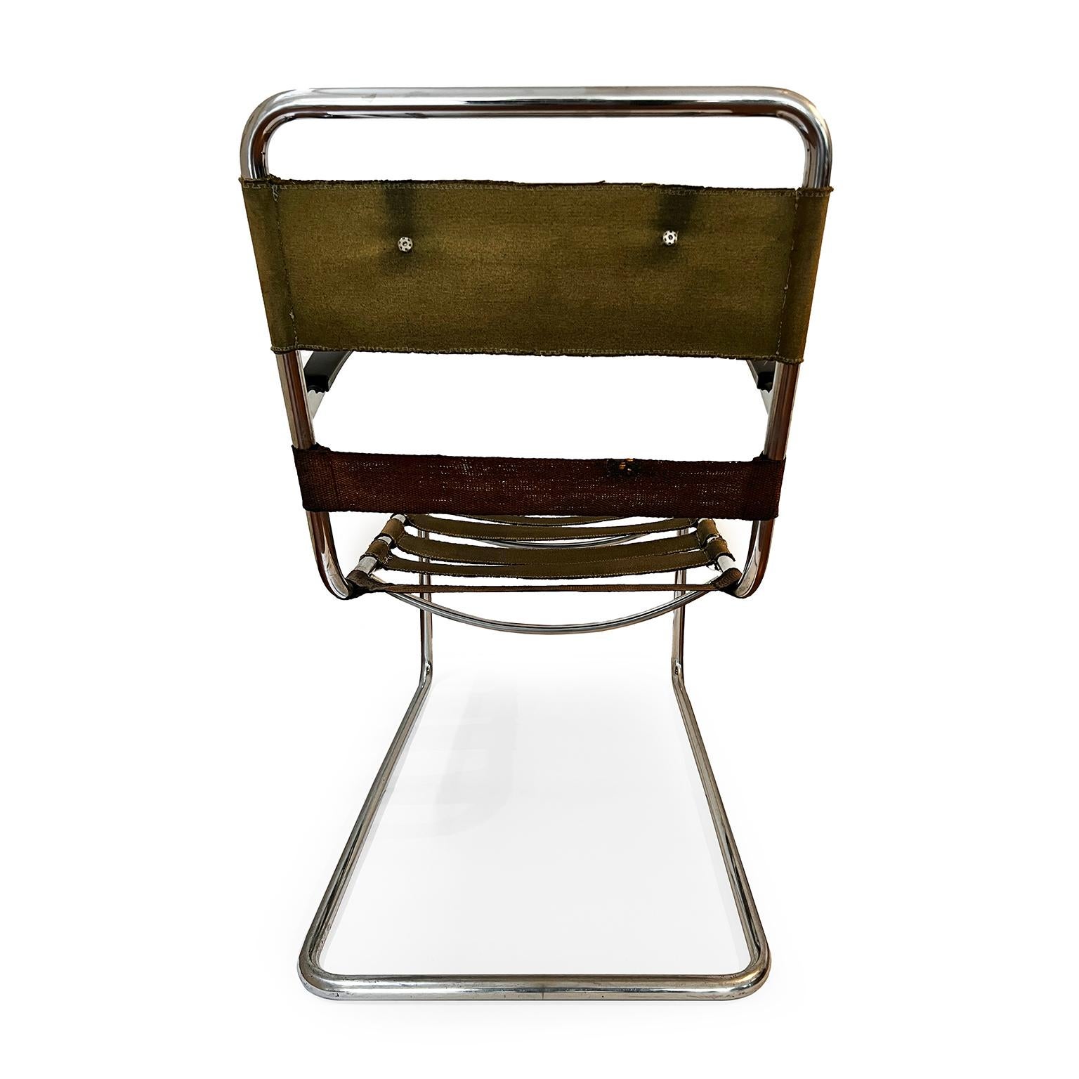 Mid-20th Century A set of 2 original Gispen 411 armchairs. For Sale