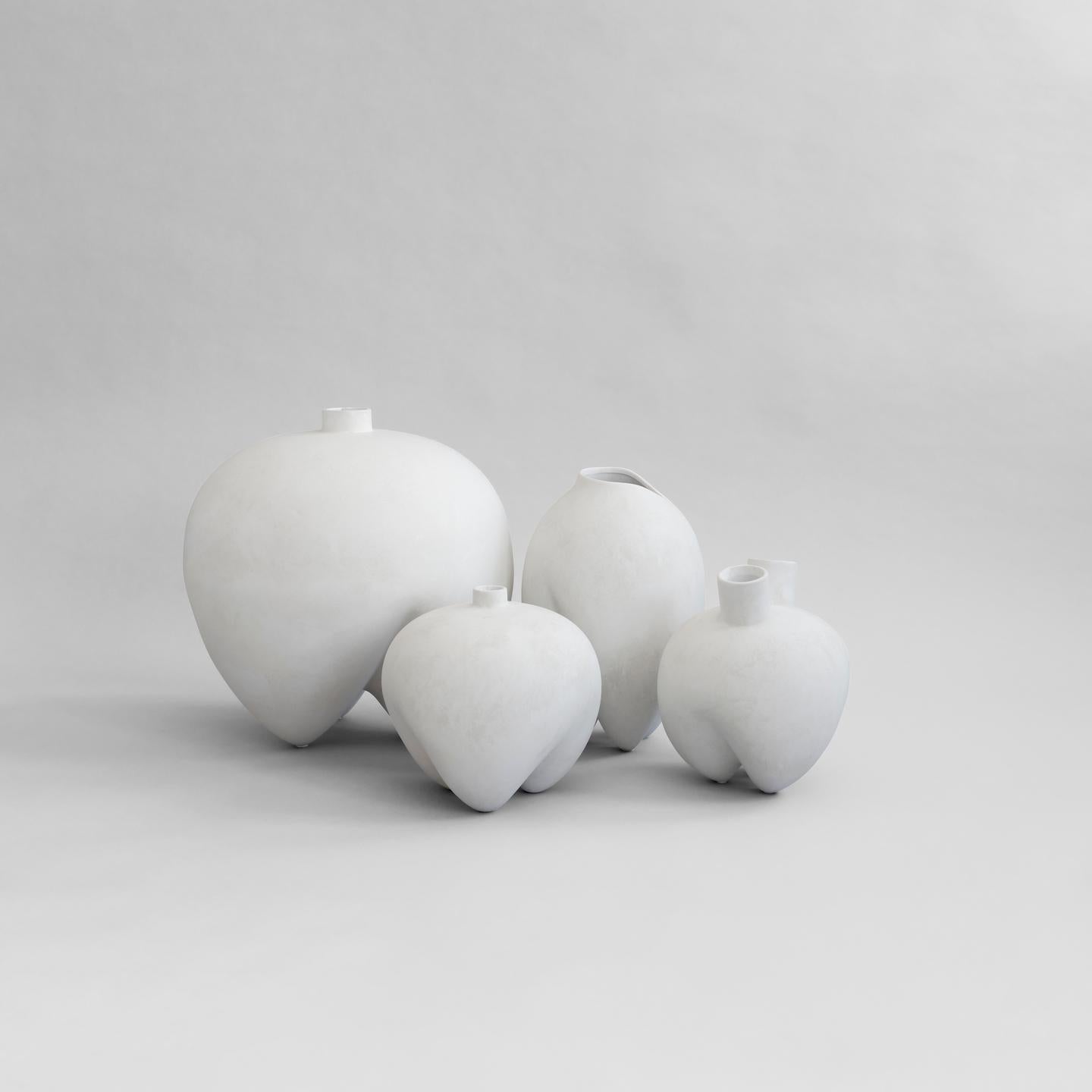 Danish Set of 2 White Sumo Vase Mini by 101 Copenhagen