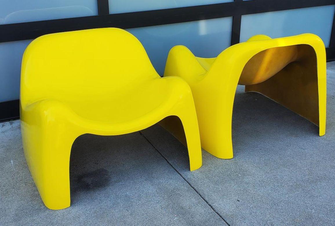 A Set Of 2 Yellow Fiberglass Toga Lounge Chairs Mid Century Modern Seating For Sale 2