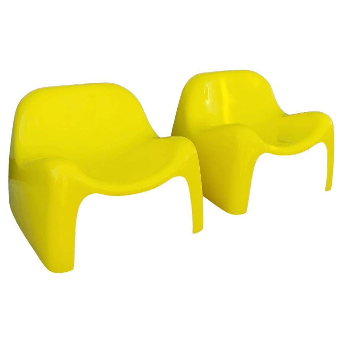 A Set Of 2 Yellow Fiberglass Toga Lounge Chairs Mid Century Modern Seating For Sale