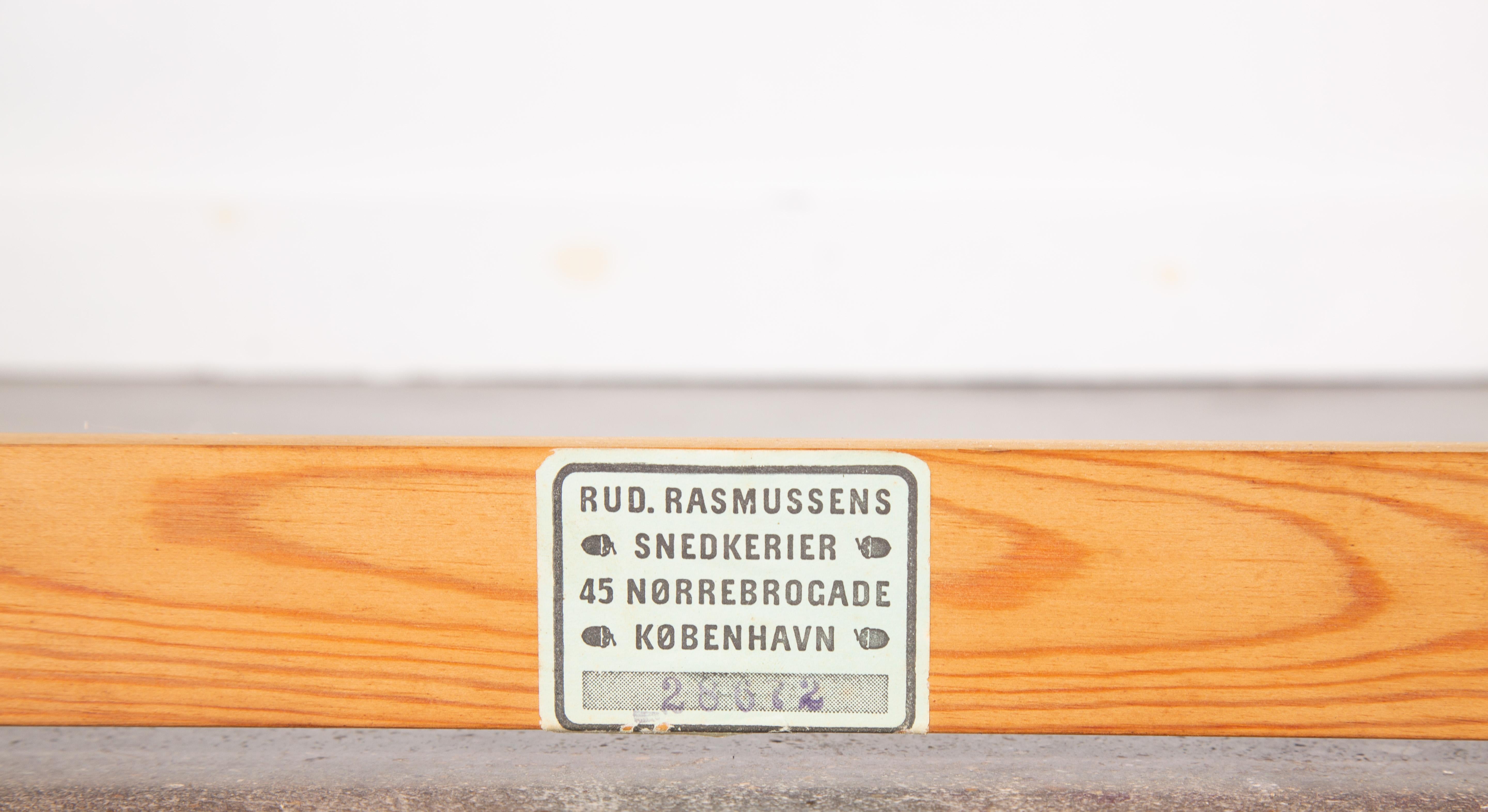 Un ensemble de 3 armoires danoises du milieu du siècle dernier de Mogens Koch pour Rud Rasmussen en teck  en vente 5