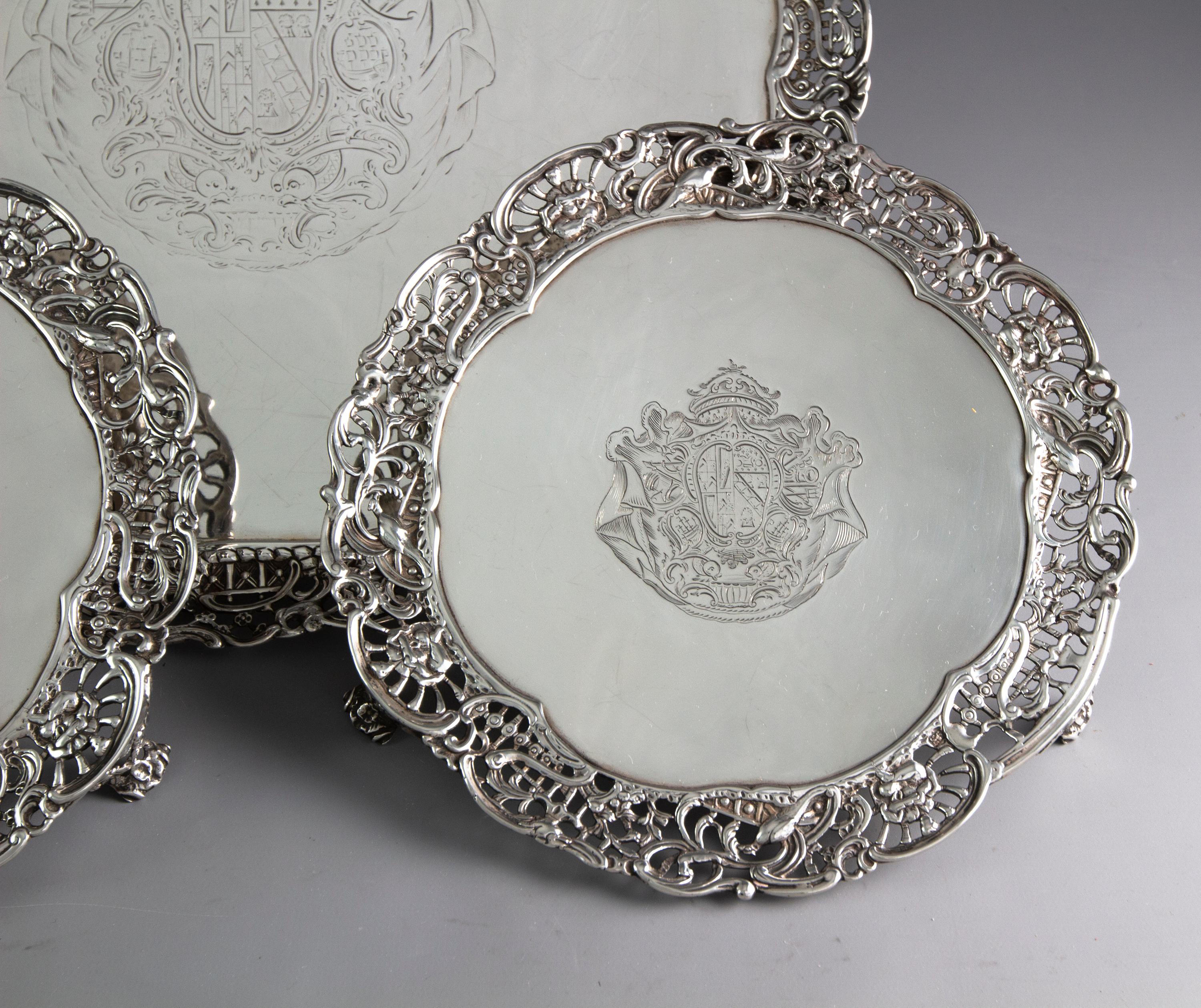 English Set of 3 George III Silver Salvers or Trays, London 1762 by Richard Rugg For Sale