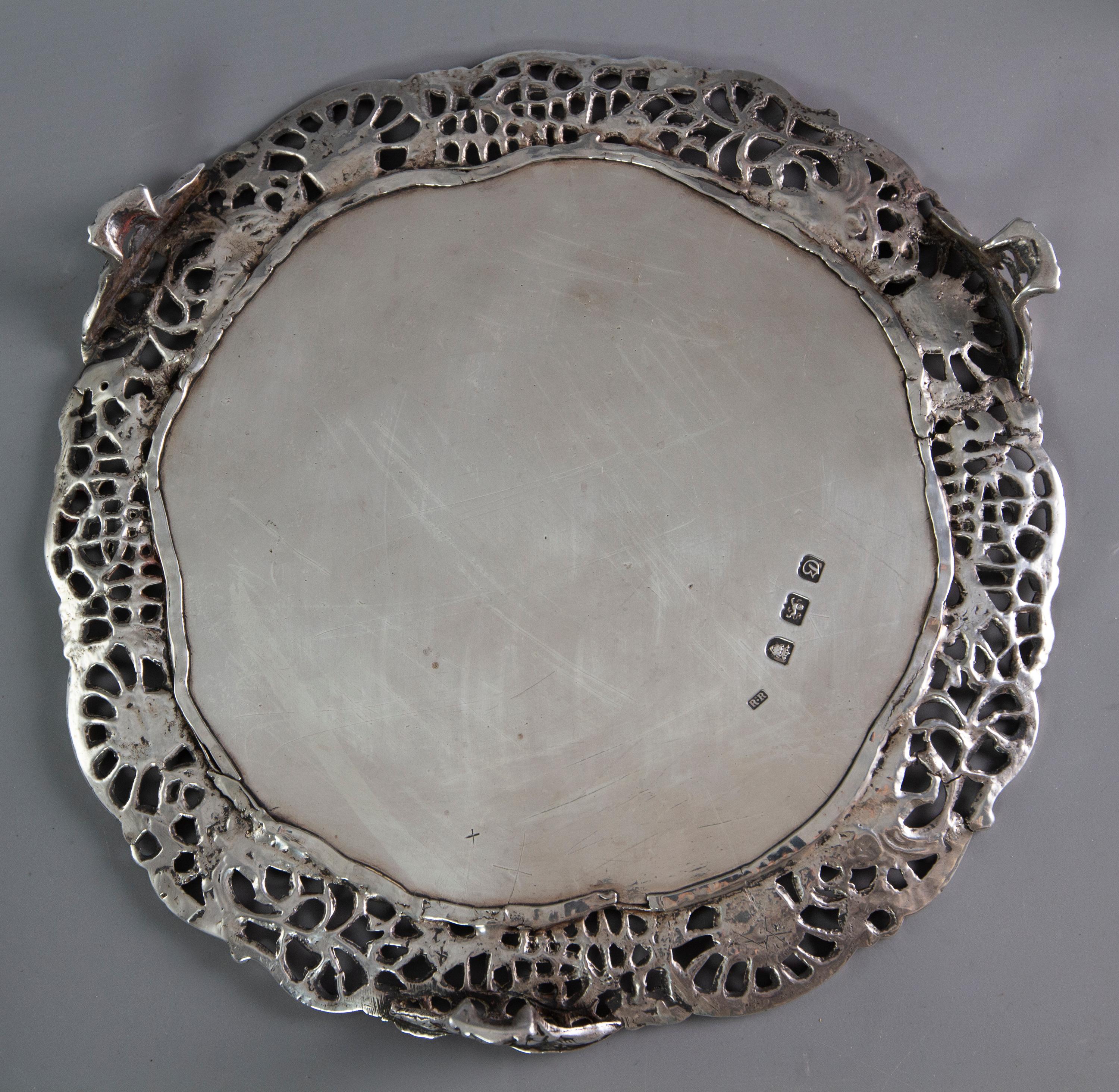 Set of 3 George III Silver Salvers or Trays, London 1762 by Richard Rugg For Sale 1