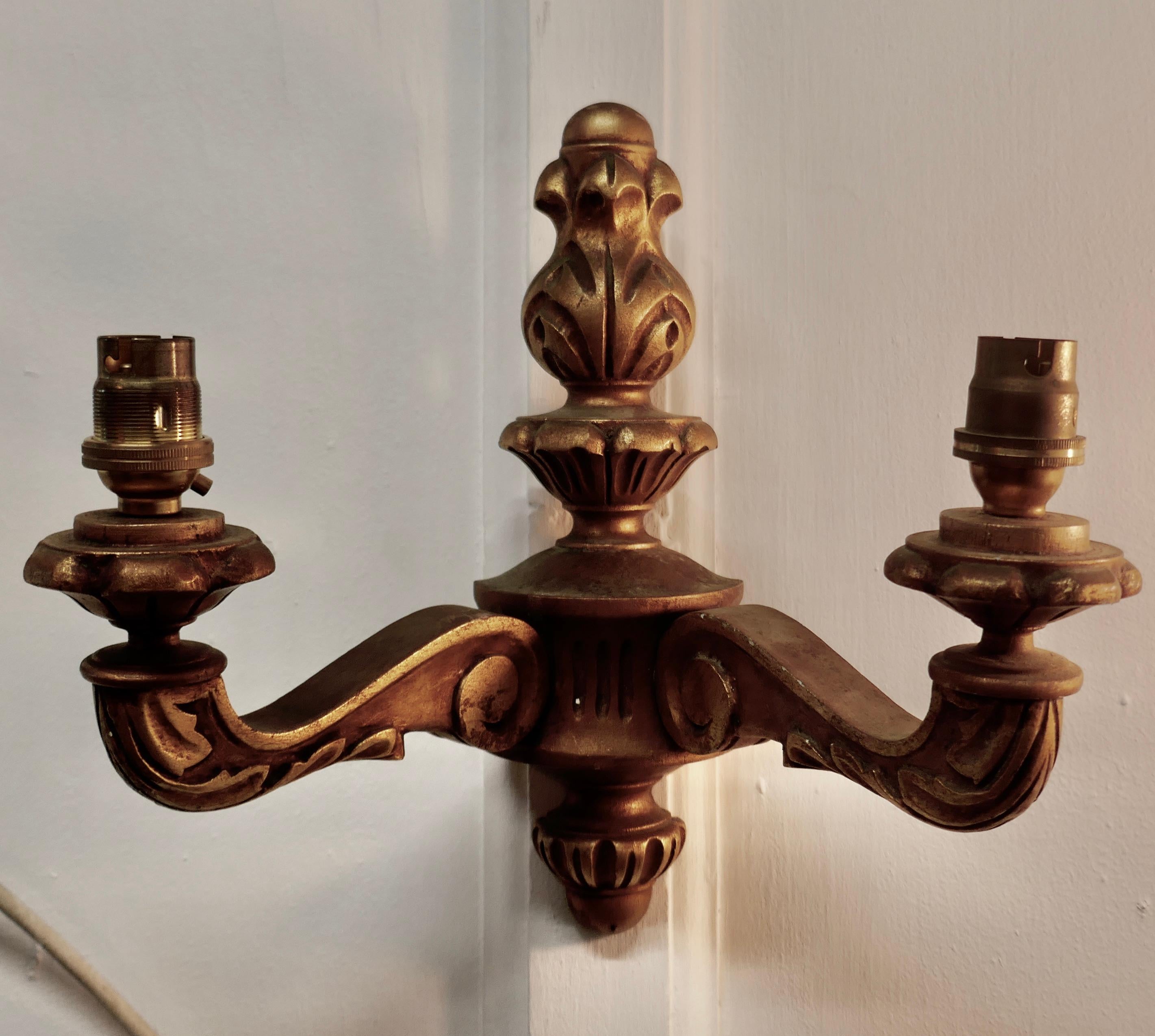 Rococo Set of 3 Giltwood Carved Twin Wall Lights For Sale