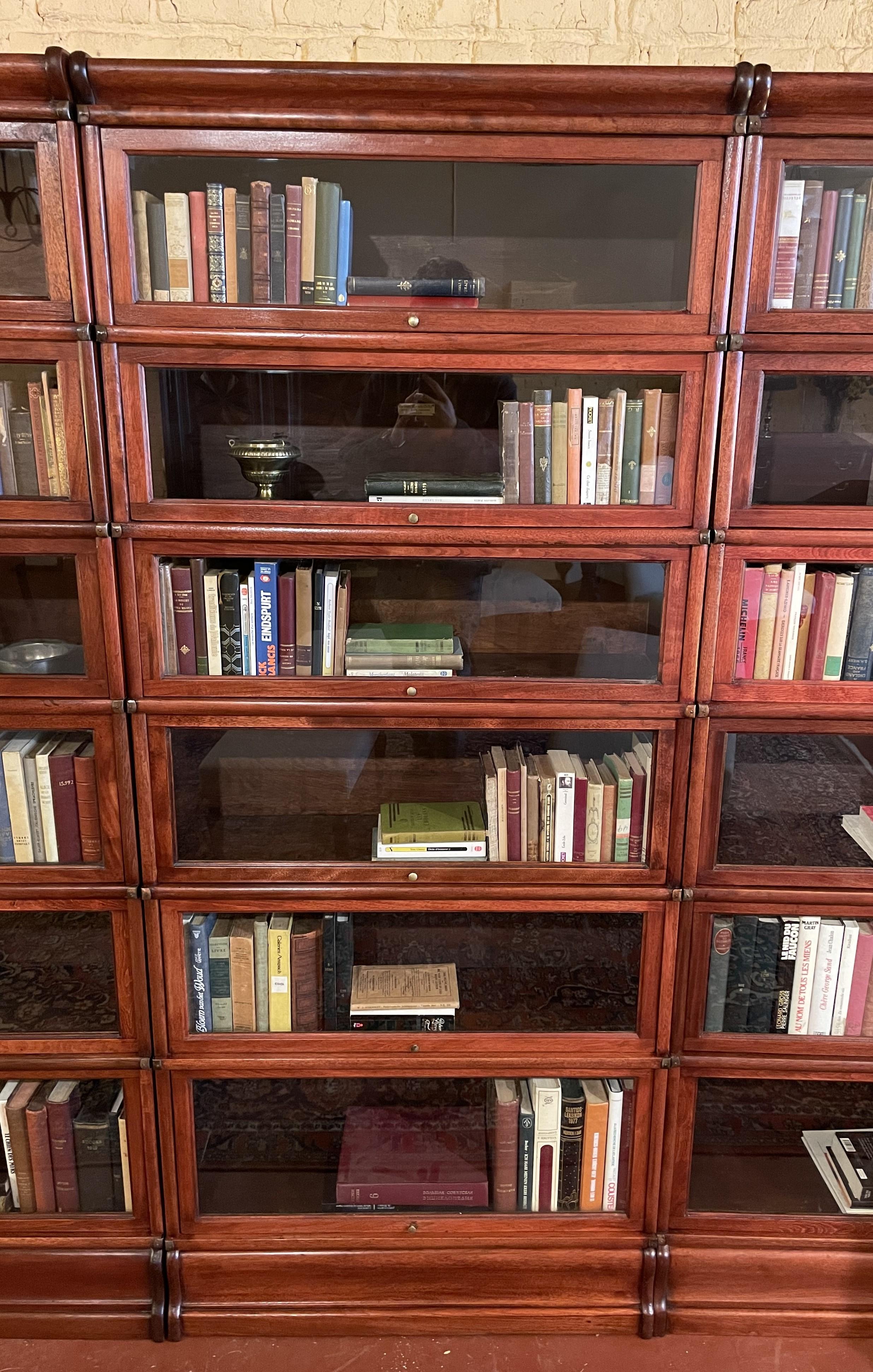 Set von 3 Globe Wernicke-Bücherregalen aus Mahagoni aus dem 19. Jahrhundert (Britisch) im Angebot