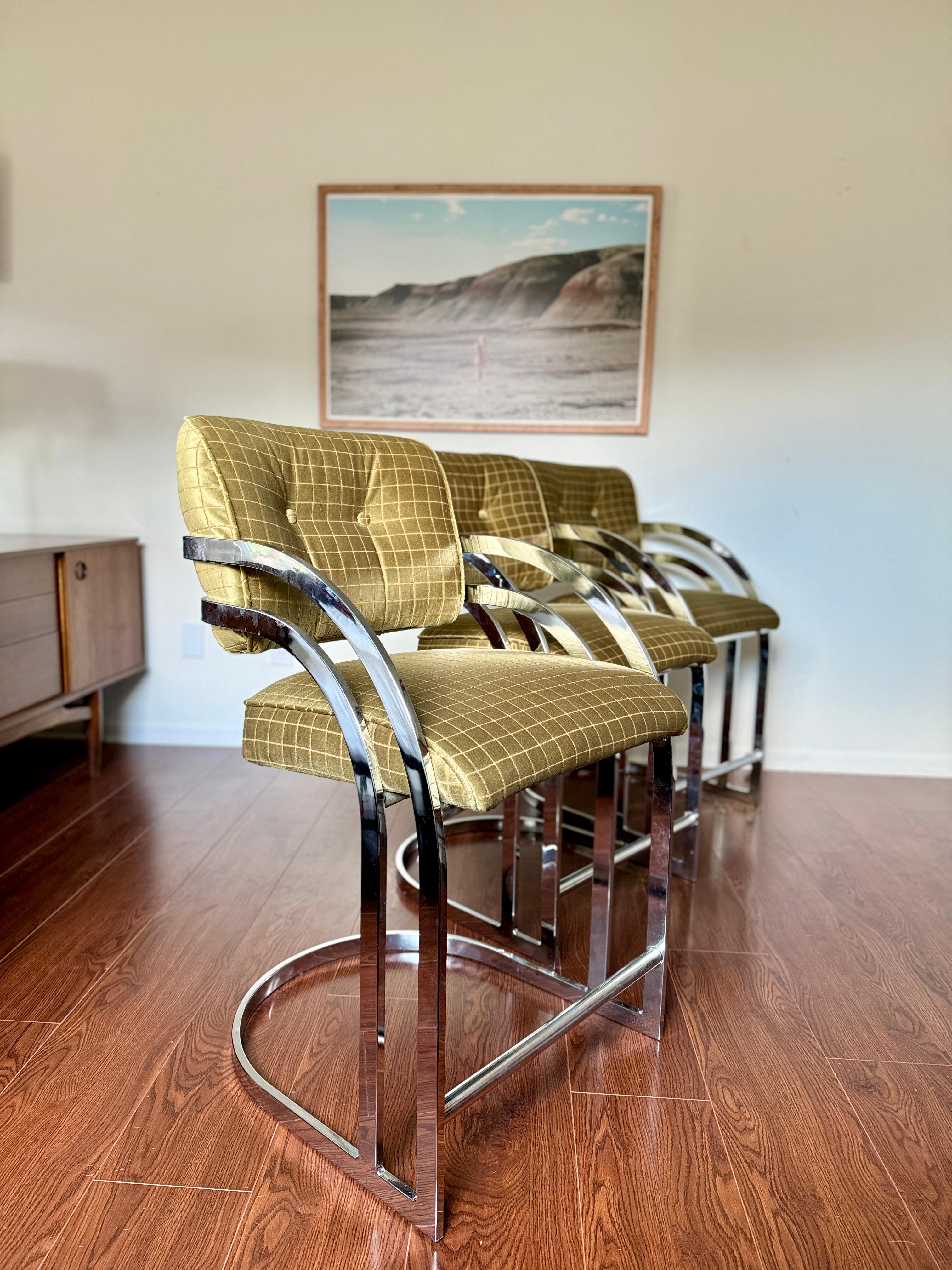 A set of 3 mid century modern counter stools in style of Milo Baughman, 1970s 5