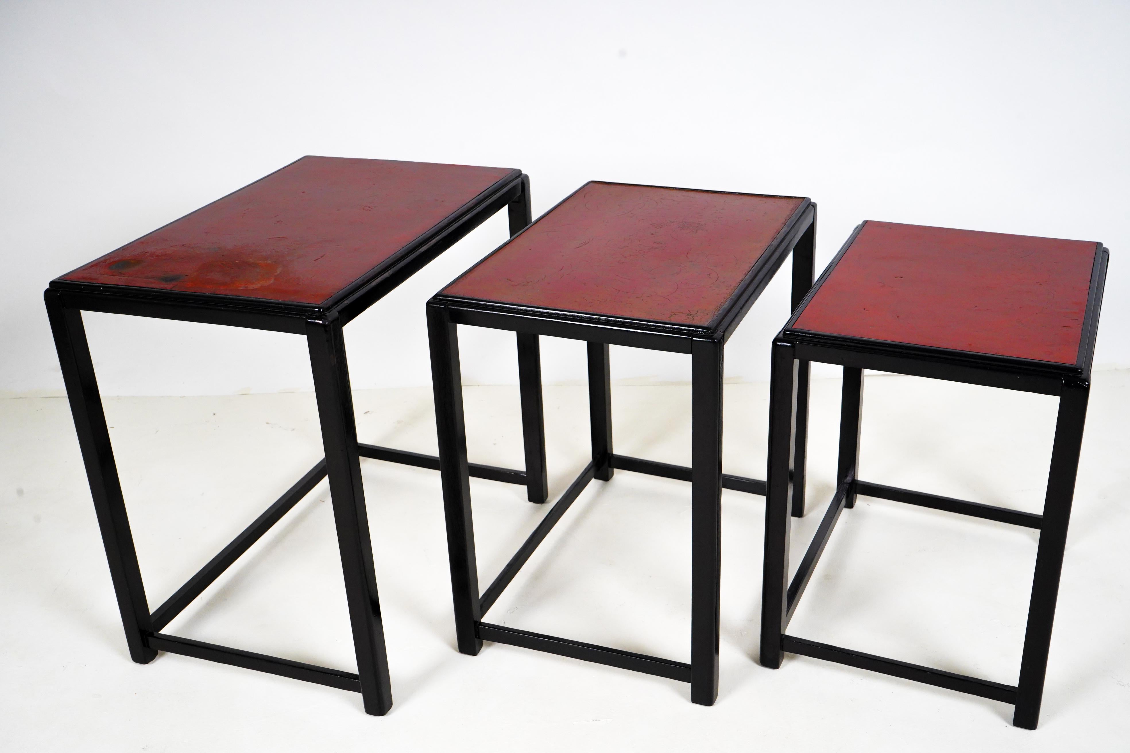 Hungarian Set of 3 Nesting Side Tables with Red Lacquer Tops For Sale