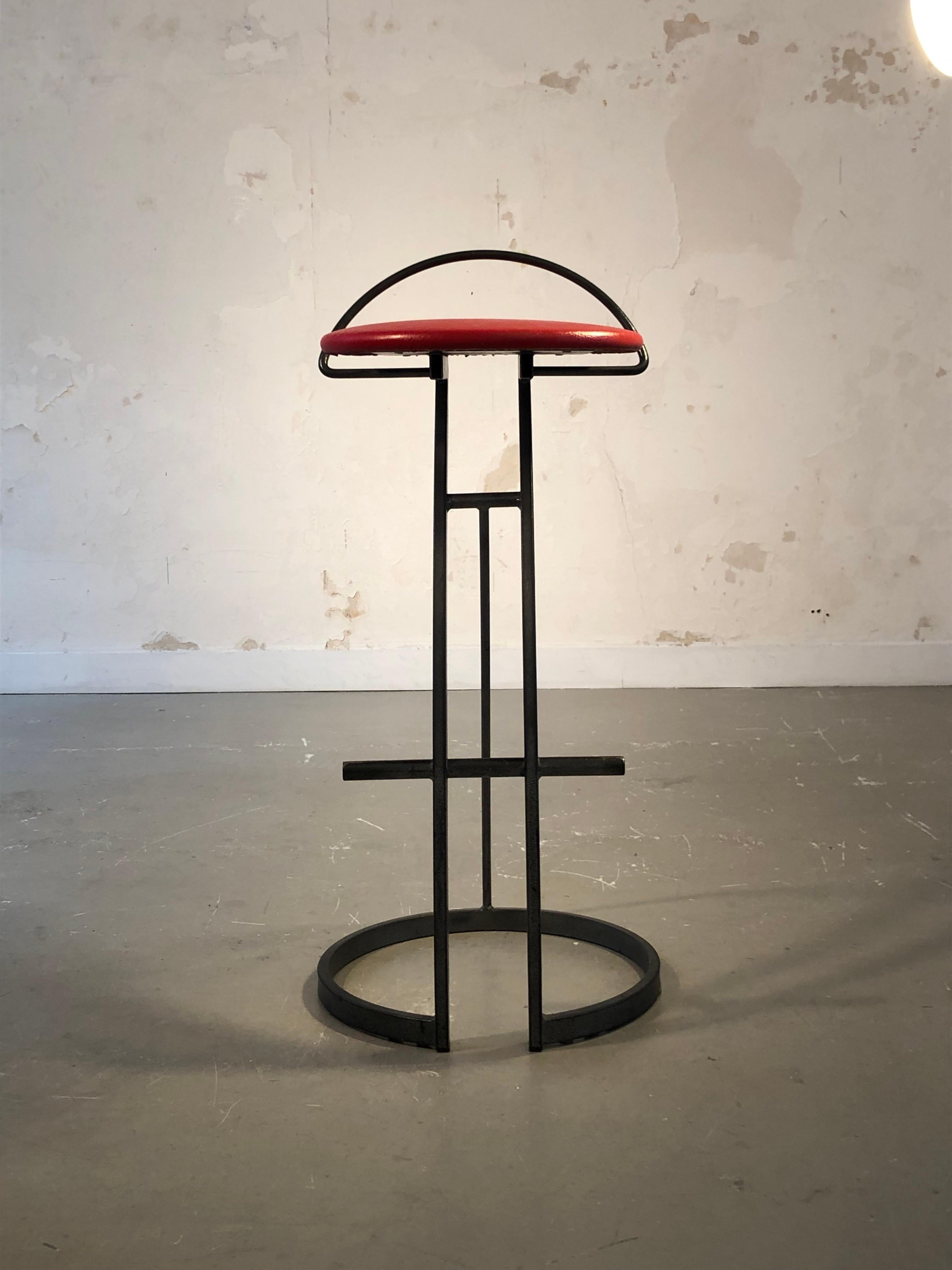 A Set of 3 POST-MODERN BAR STOOLS, in the style of MEMPHIS, France 1980 For Sale 8