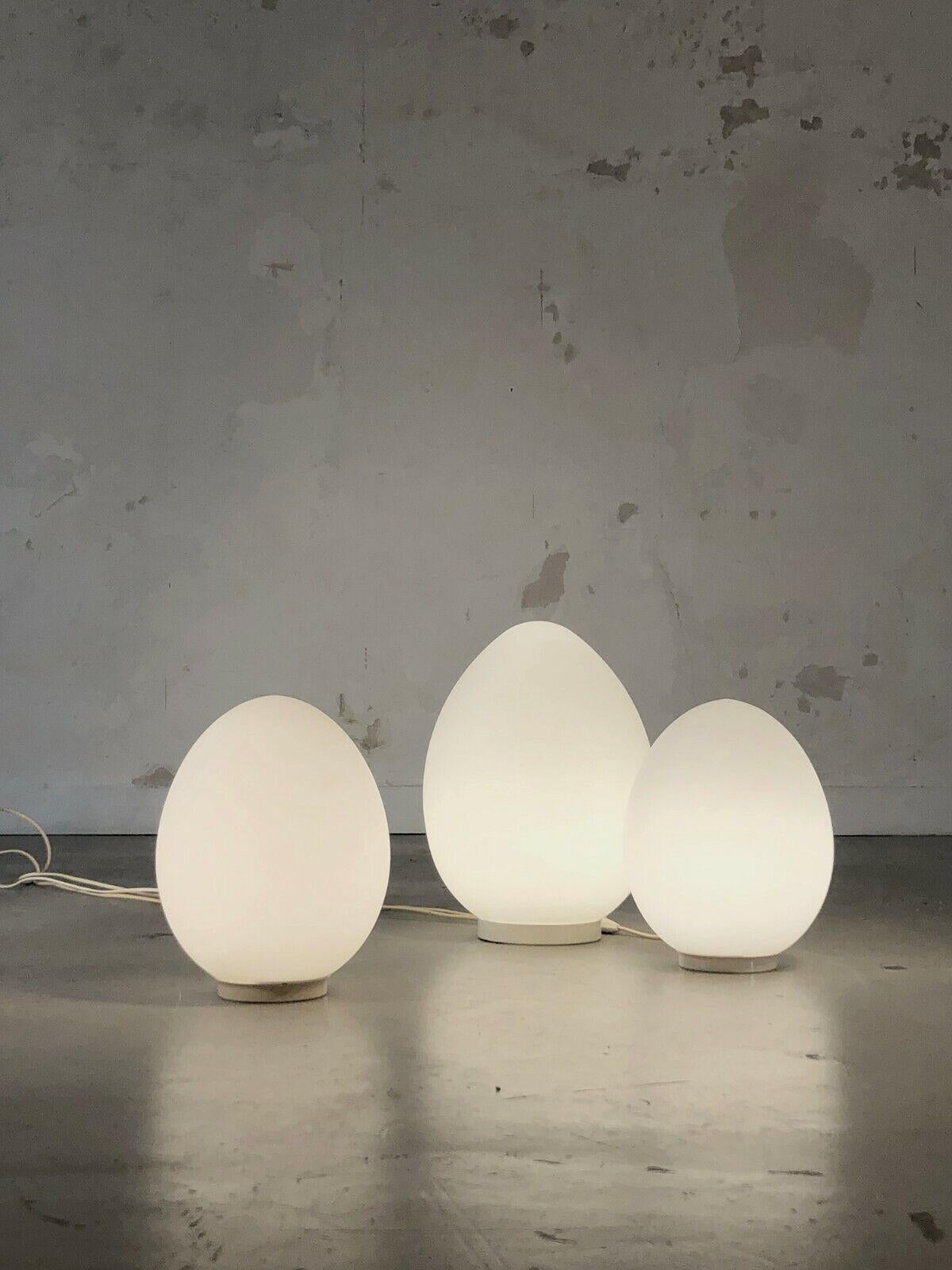 Fin du 20e siècle Un ensemble de 3 LAMPS EGG post-modernes SPACE-AGE, par VIANNE, France 1970 en vente