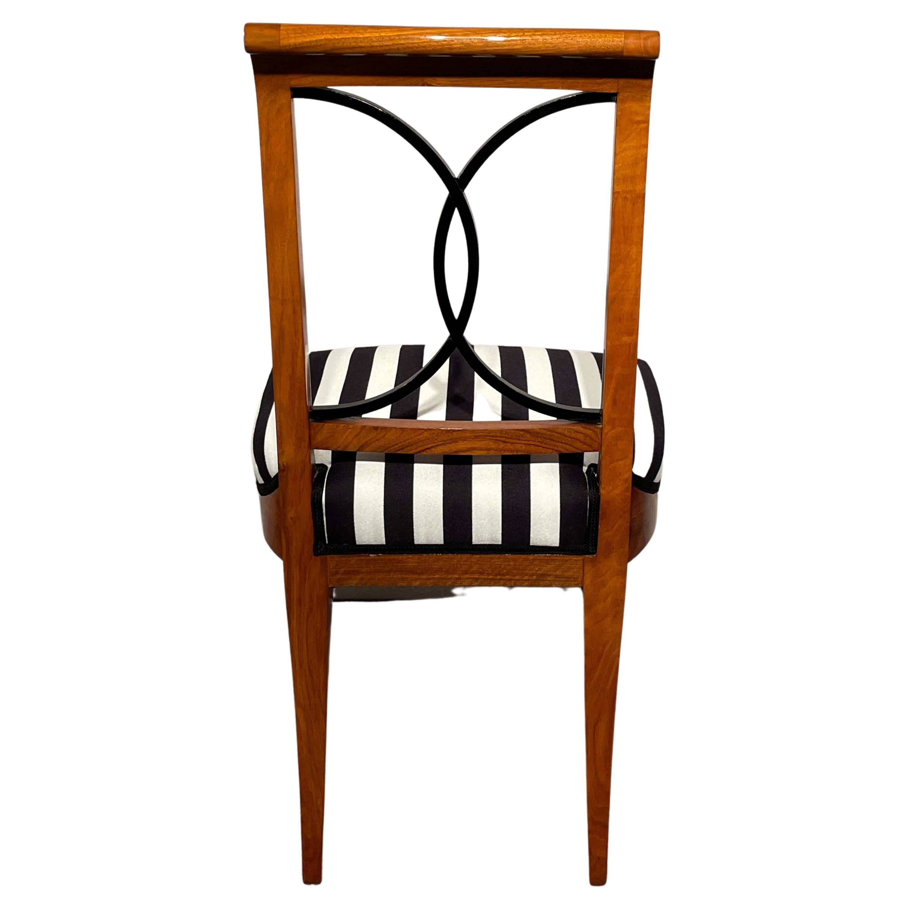 Veneer Set of 4 Biedermeier Chairs, South German, 1820 For Sale