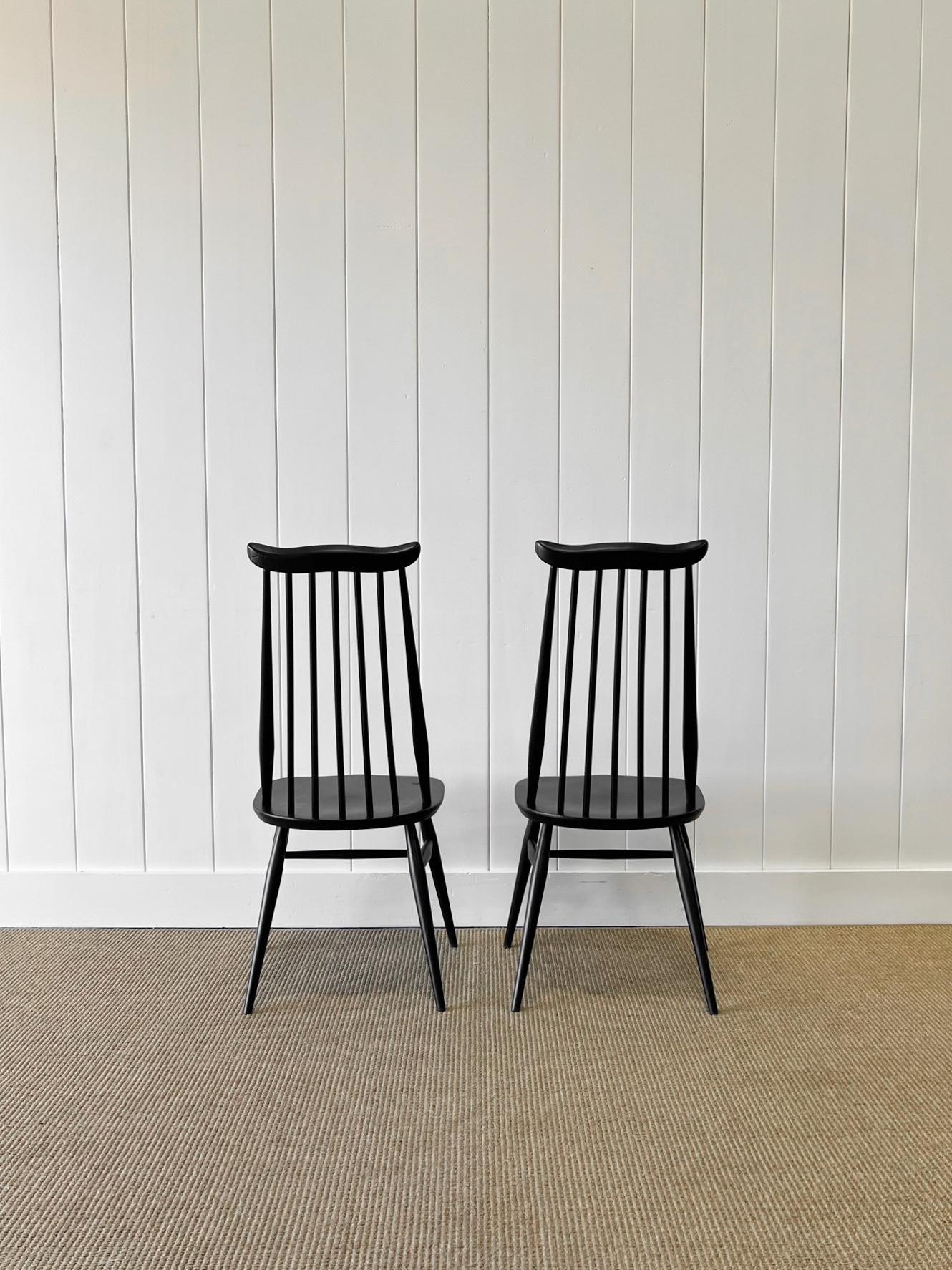 A Set of 4 Black Ercol Chairs For Sale 3