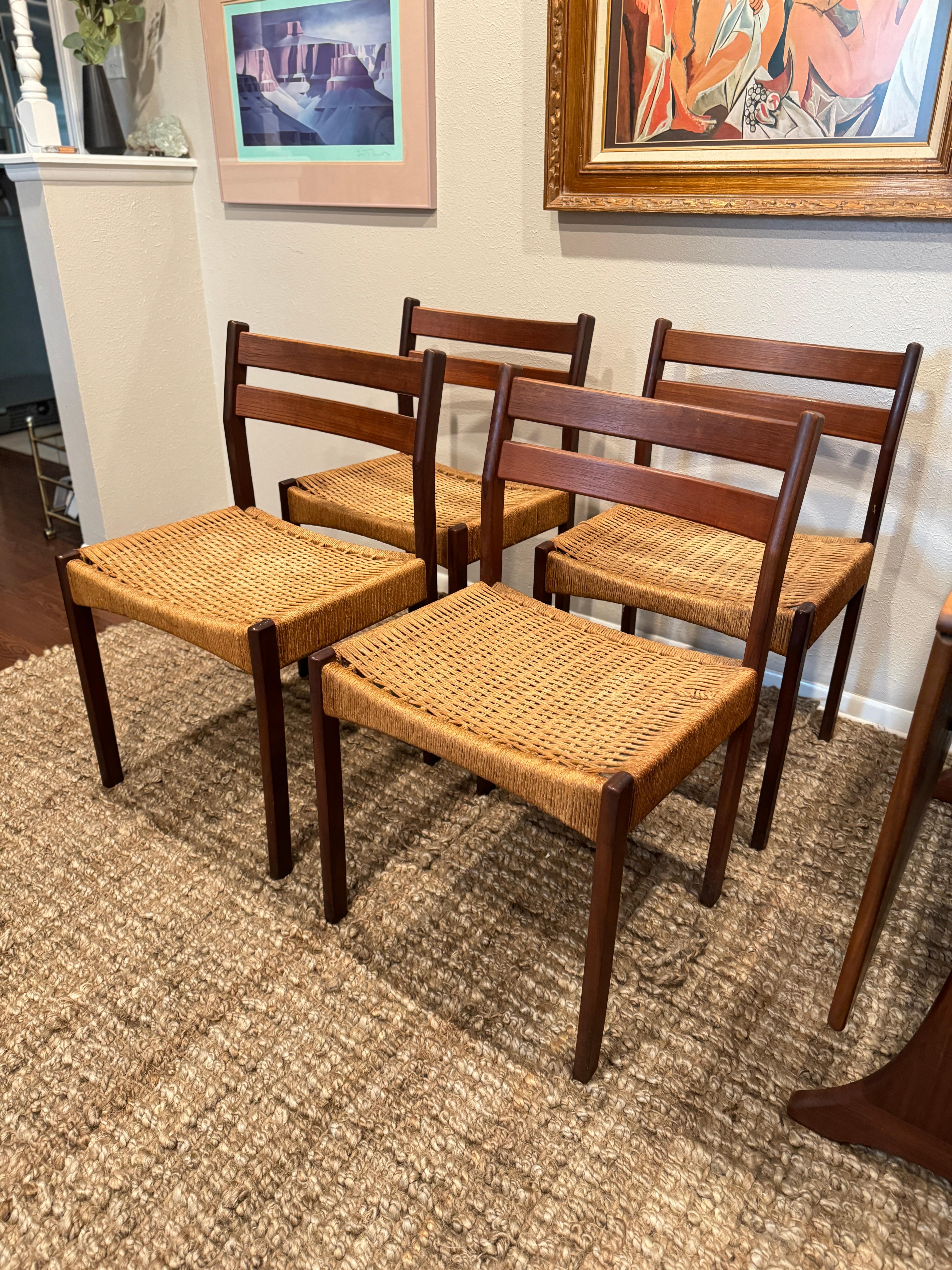 a set of 4 dining chairs designed by Arne Hovmand Olsen, produced by Mogens Kold For Sale 3