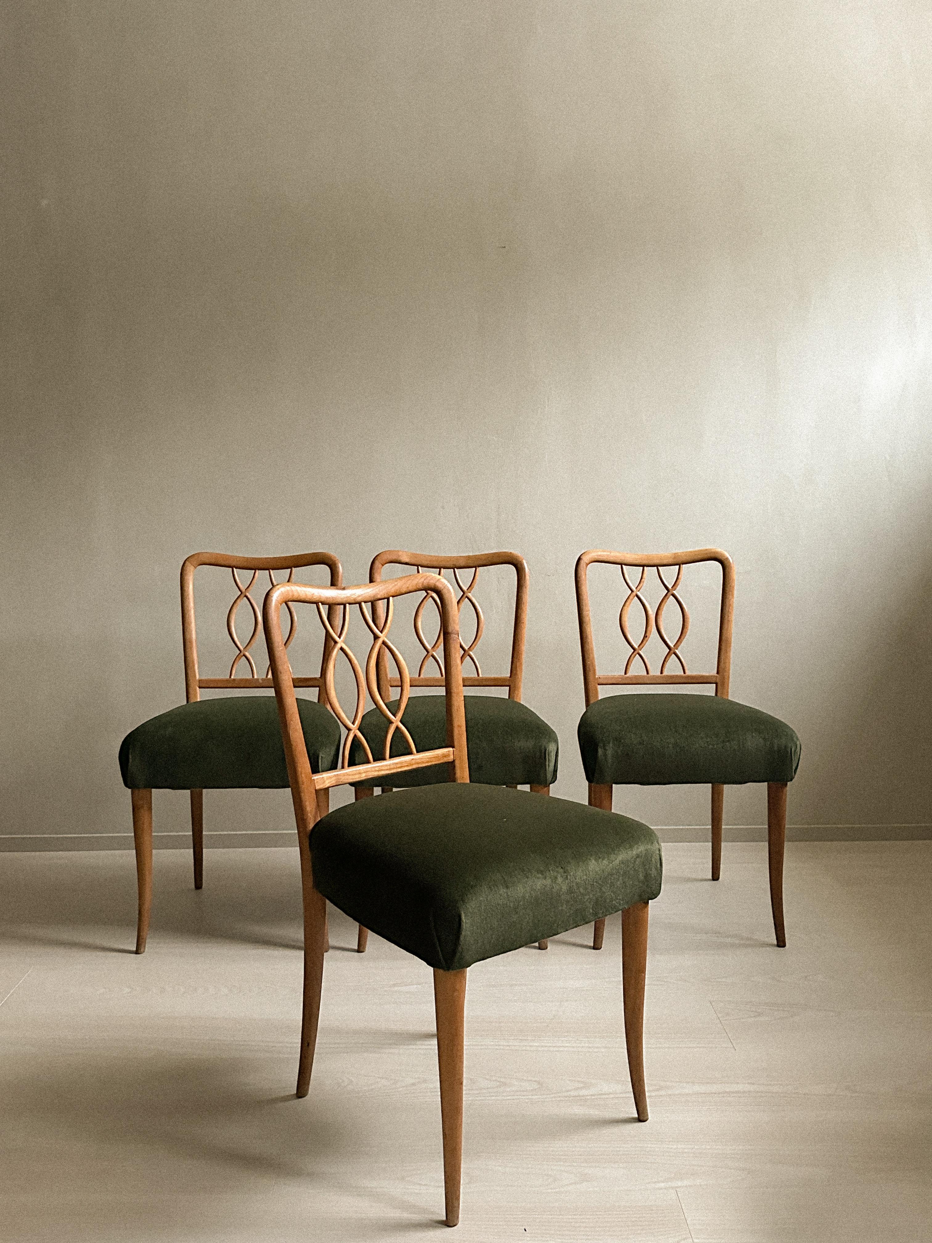 French A Set of 4 Dining Chairs, France, c. 1960s 