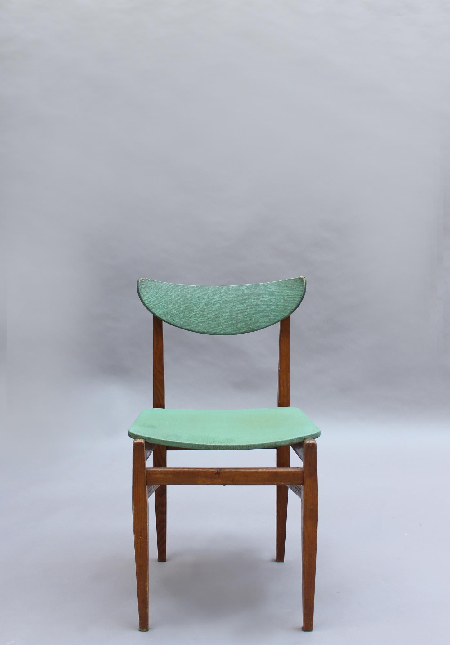 Milieu du XXe siècle Ensemble de 4 chaises françaises de qualité en orme des années 1950 en vente