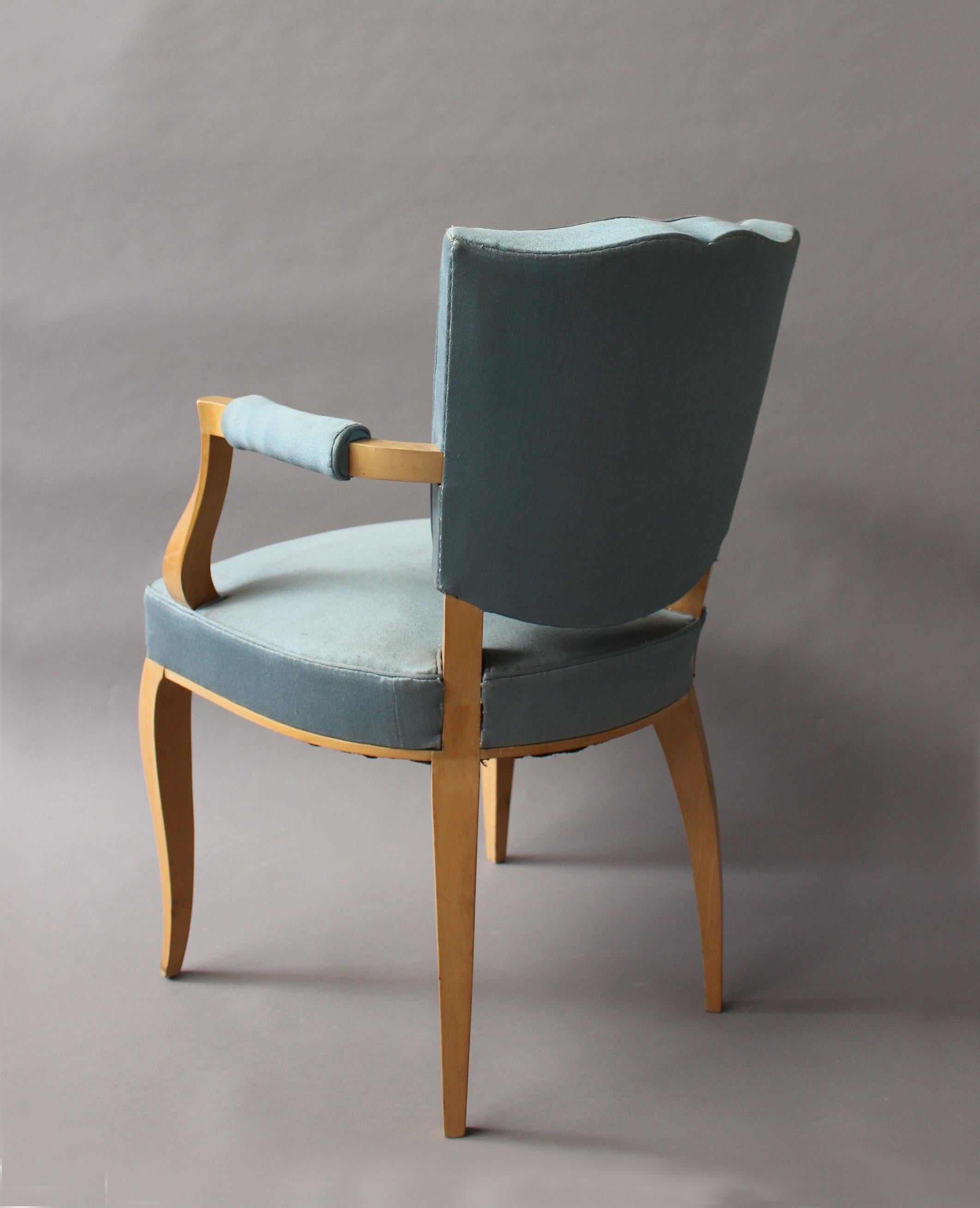 Metà XX secolo Un set di 4 poltrone in sicomoro Art Déco francese di pregio in vendita