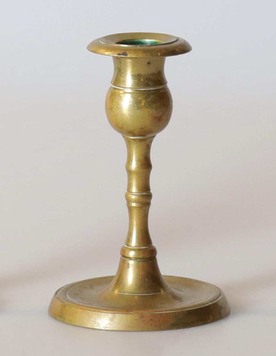A set of 4 Four brass & ore candlesticks, Golden Floral Bronze Candle Holders In Excellent Condition For Sale In Hampshire, GB