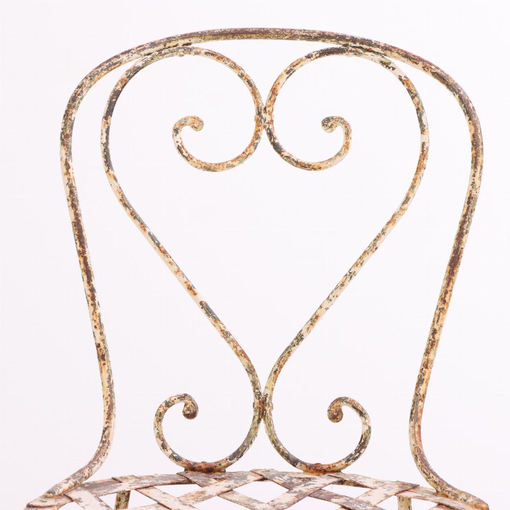 Un ensemble de 4 chaises de jardin en fer français, C. 1950. en vente 1