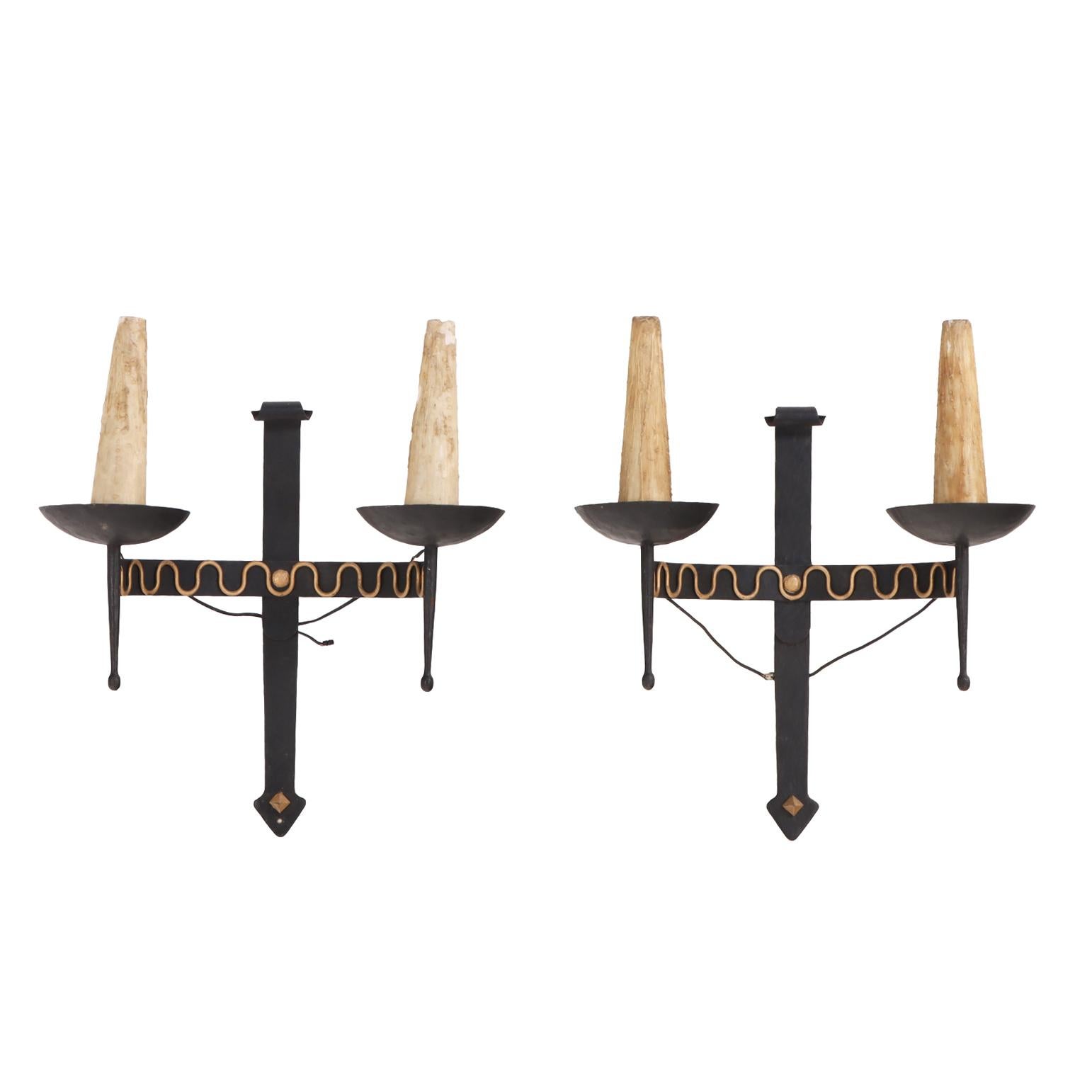 A set of 4 French large Gothic style iron wall sconces, C. 1950. For Sale 1