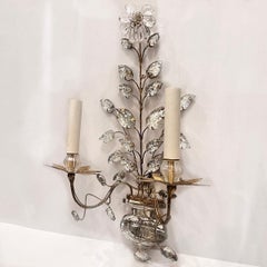 Ensemble de 4 appliques en métal doré avec feuilles en verre moulé. Vendu par paire.