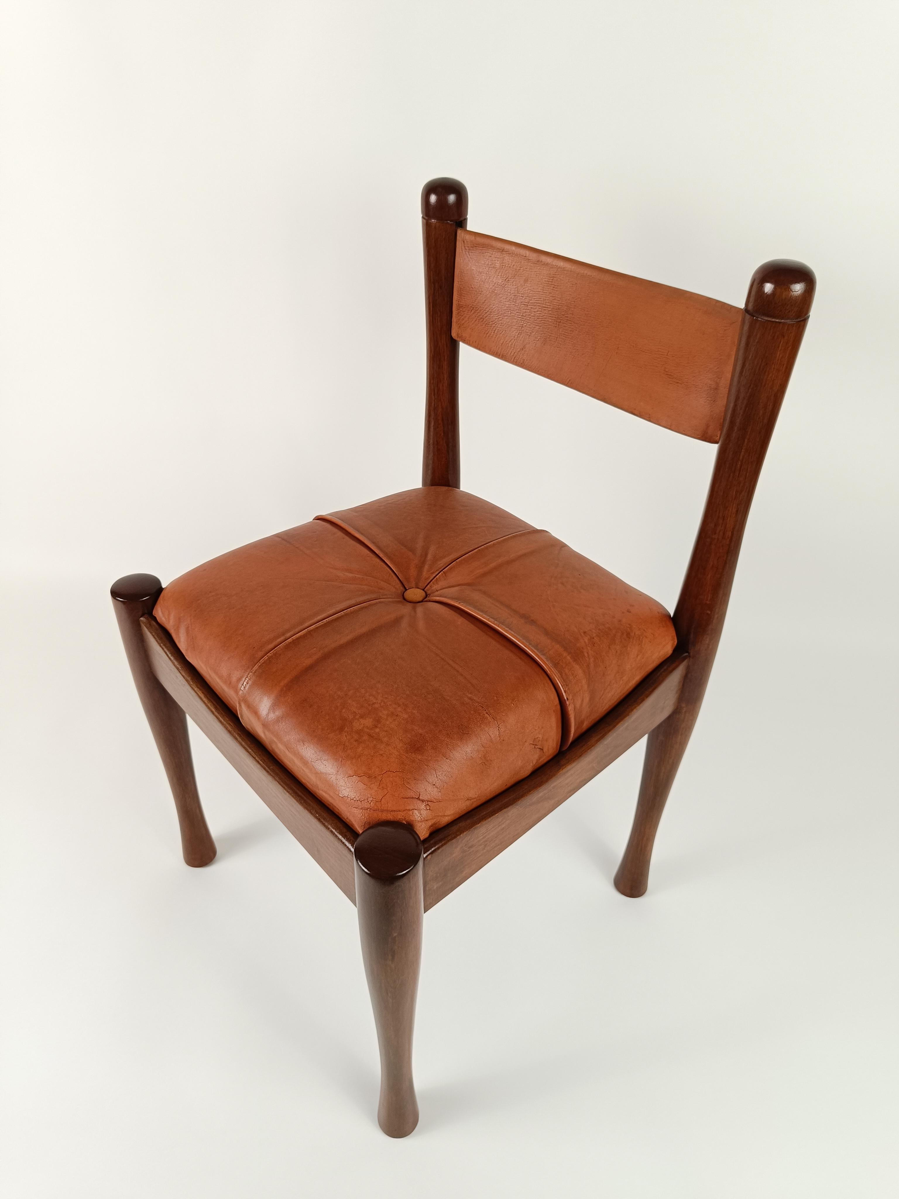 A set of 4 Italian Chairs in Wood and Cognac Leather by S. Coppola for Bernini  For Sale 6