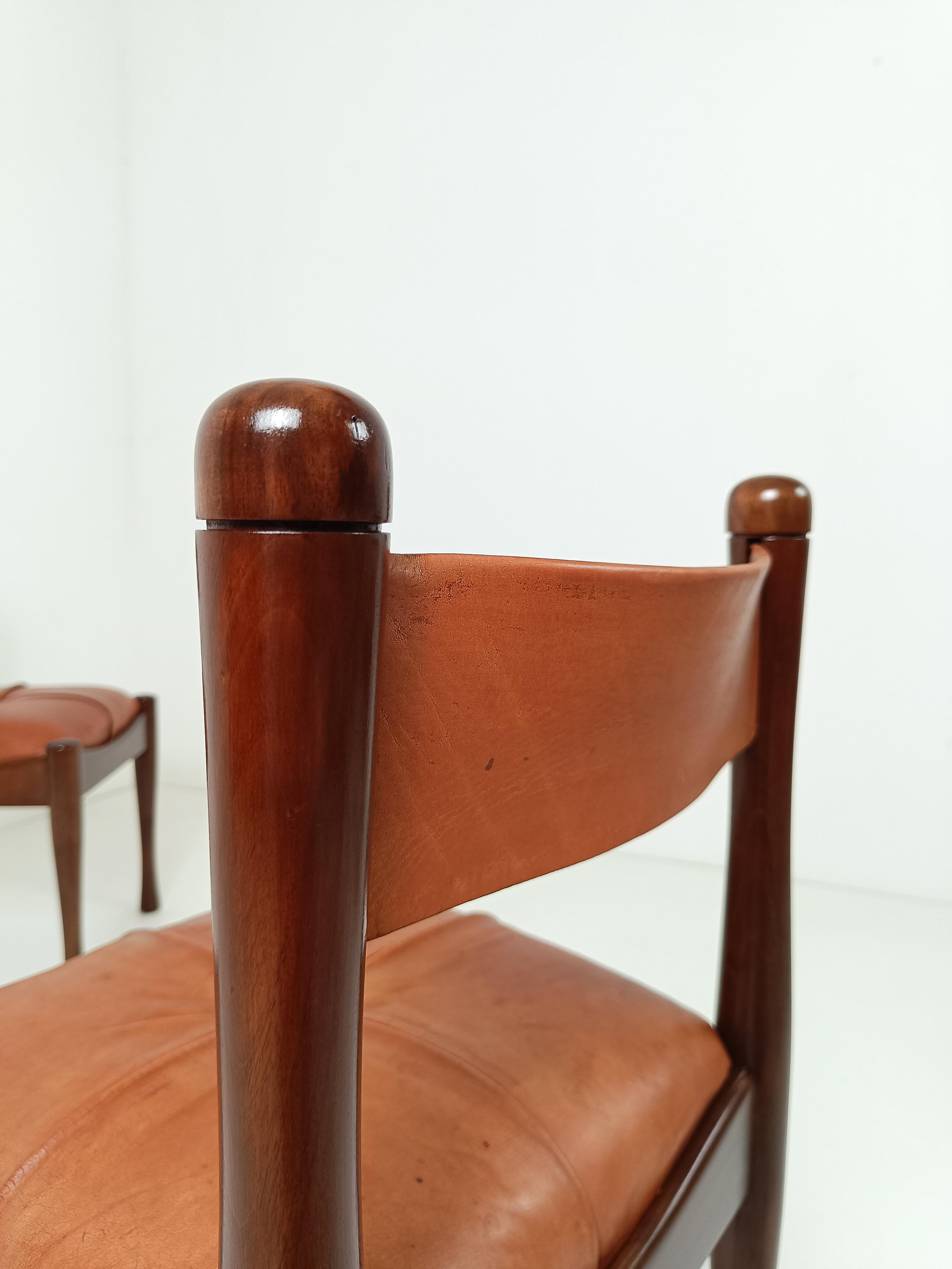 A set of 4 Italian Chairs in Wood and Cognac Leather by S. Coppola for Bernini  For Sale 10