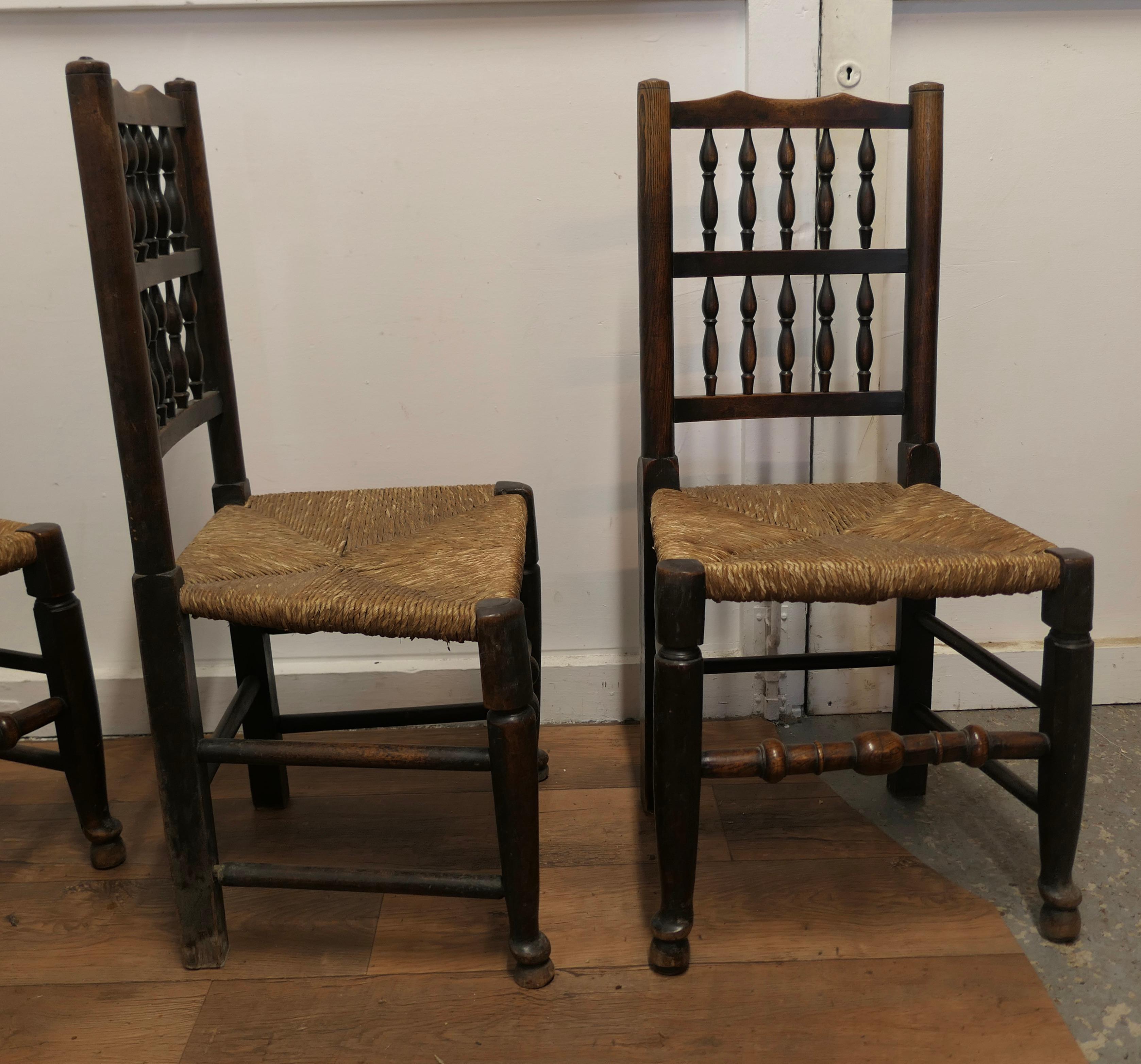 A Set of 4 Lancashire Spindle Back Farmhouse Kitchen Dining Chairs   In Good Condition For Sale In Chillerton, Isle of Wight