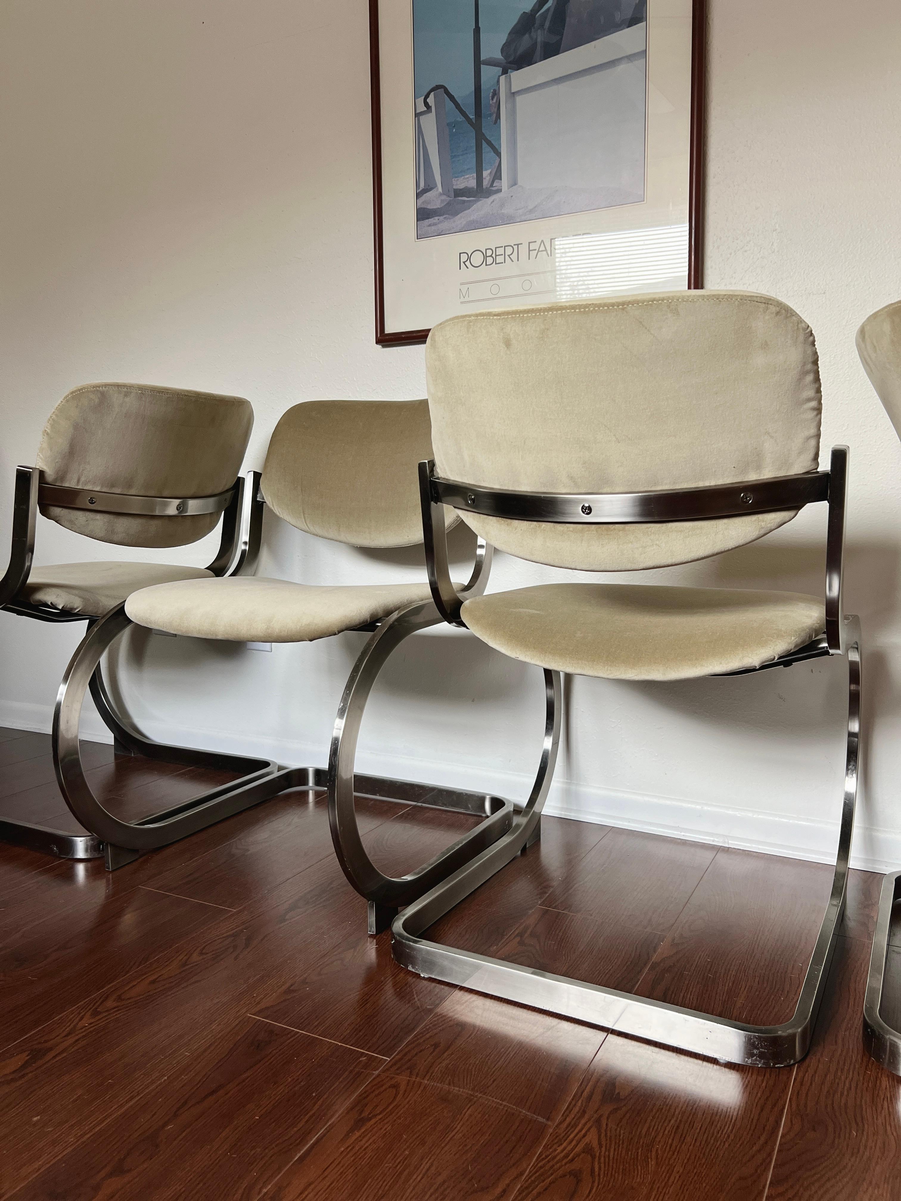 Ensemble de 4 chaises de salle à manger post-moderne par Design Institute America, vers 1986 3